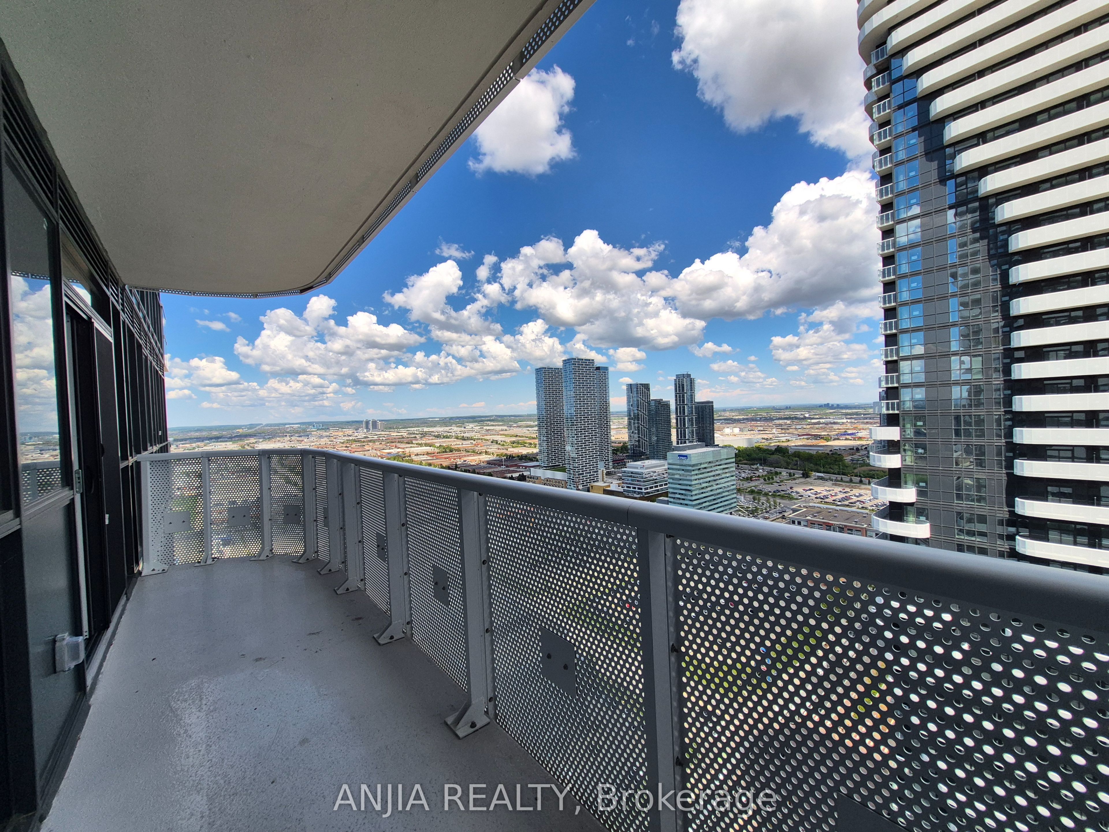 225 Commerce Street 4015 Property Photo 21