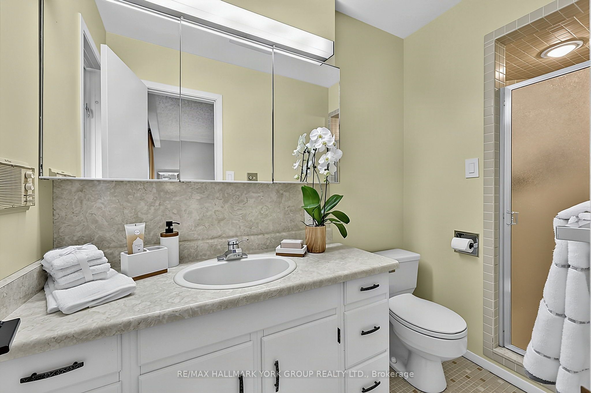 114 Kingsworth Road Property Photo 25