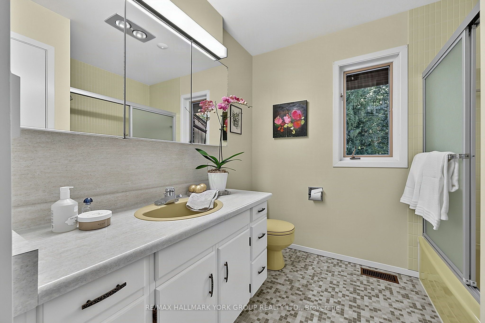 114 Kingsworth Road Property Photo 30
