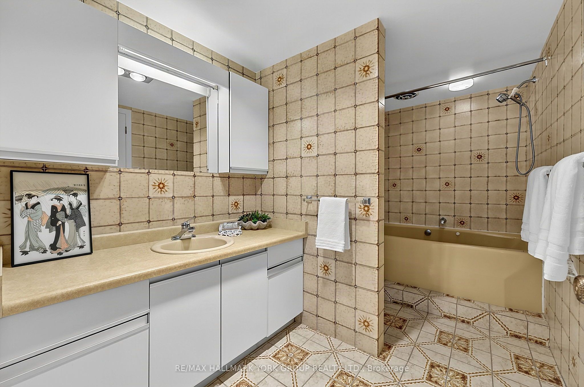 114 Kingsworth Road Property Photo 32