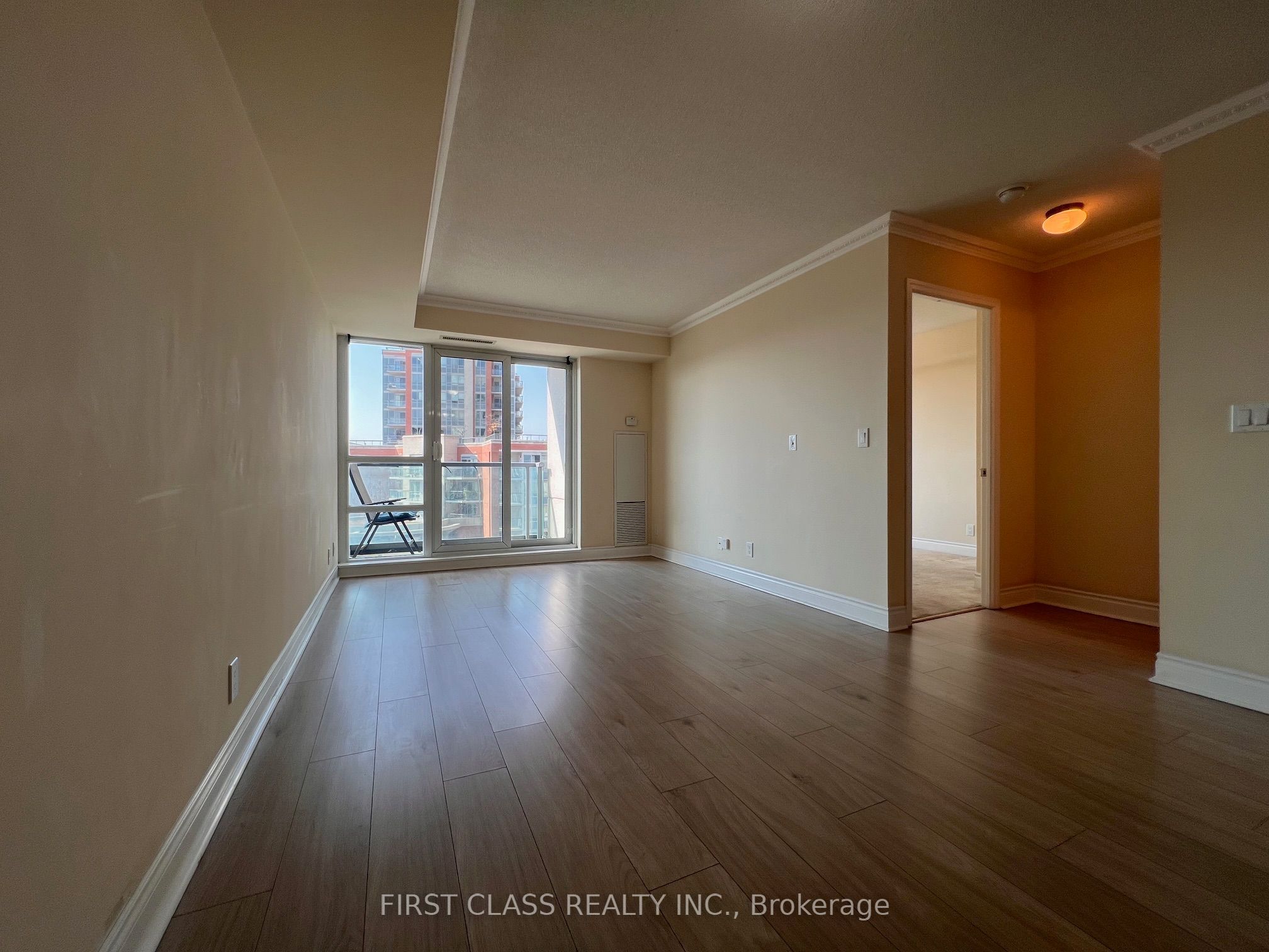 75 South Town Centre Boulevard 707 Property Photo 4