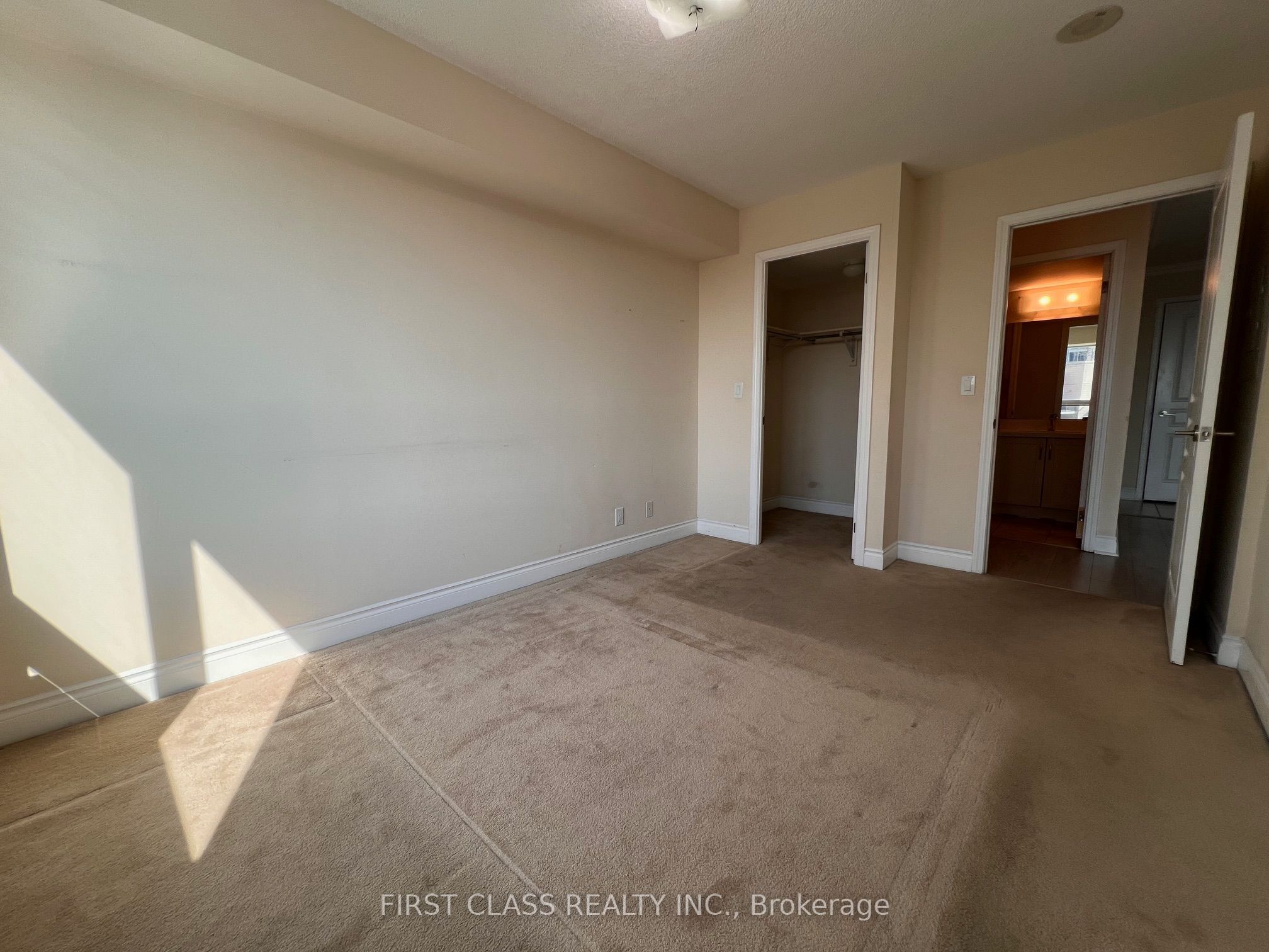 75 South Town Centre Boulevard 707 Property Photo 7