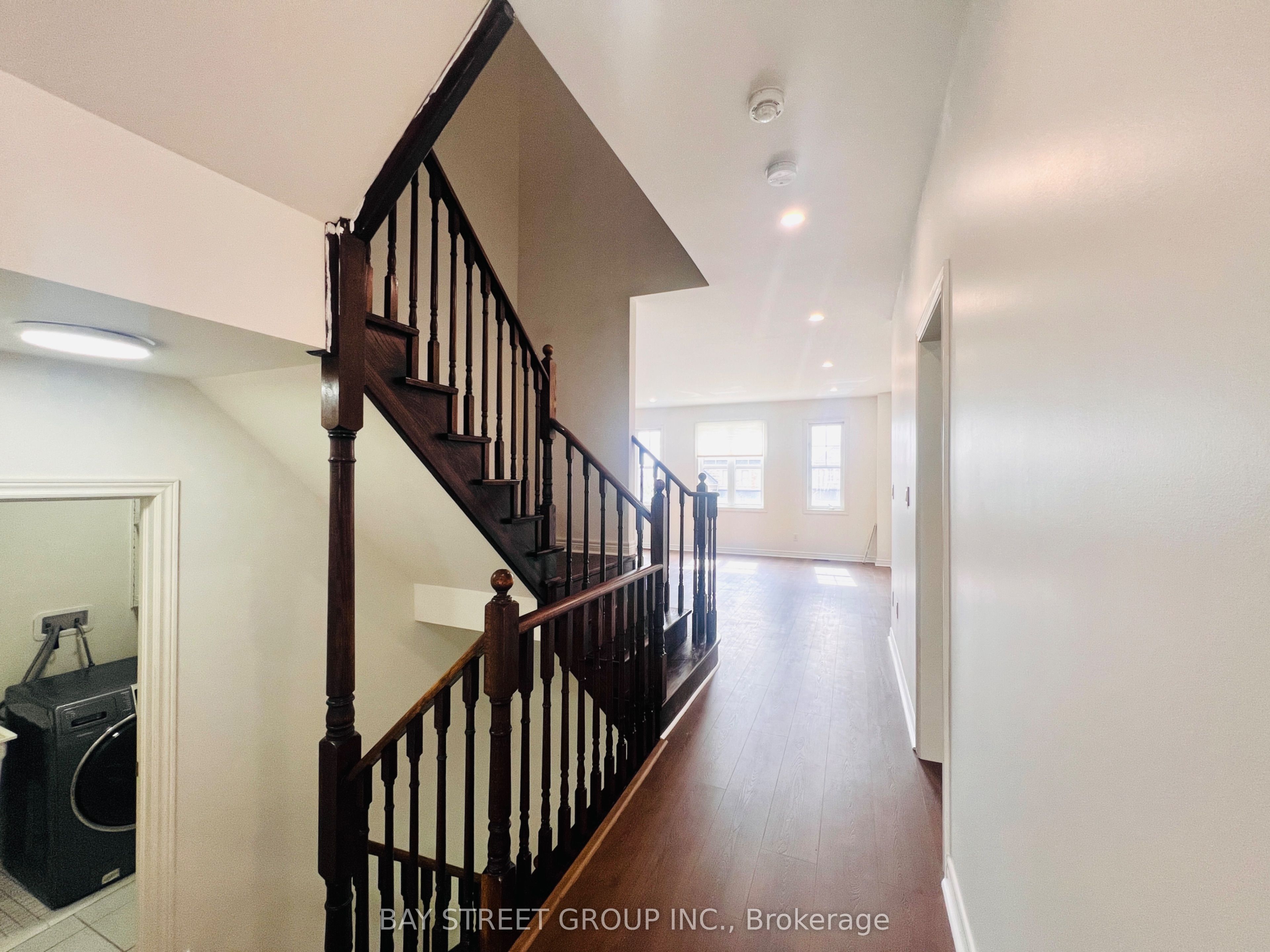 81 Sutcliffe Way Property Photo 8