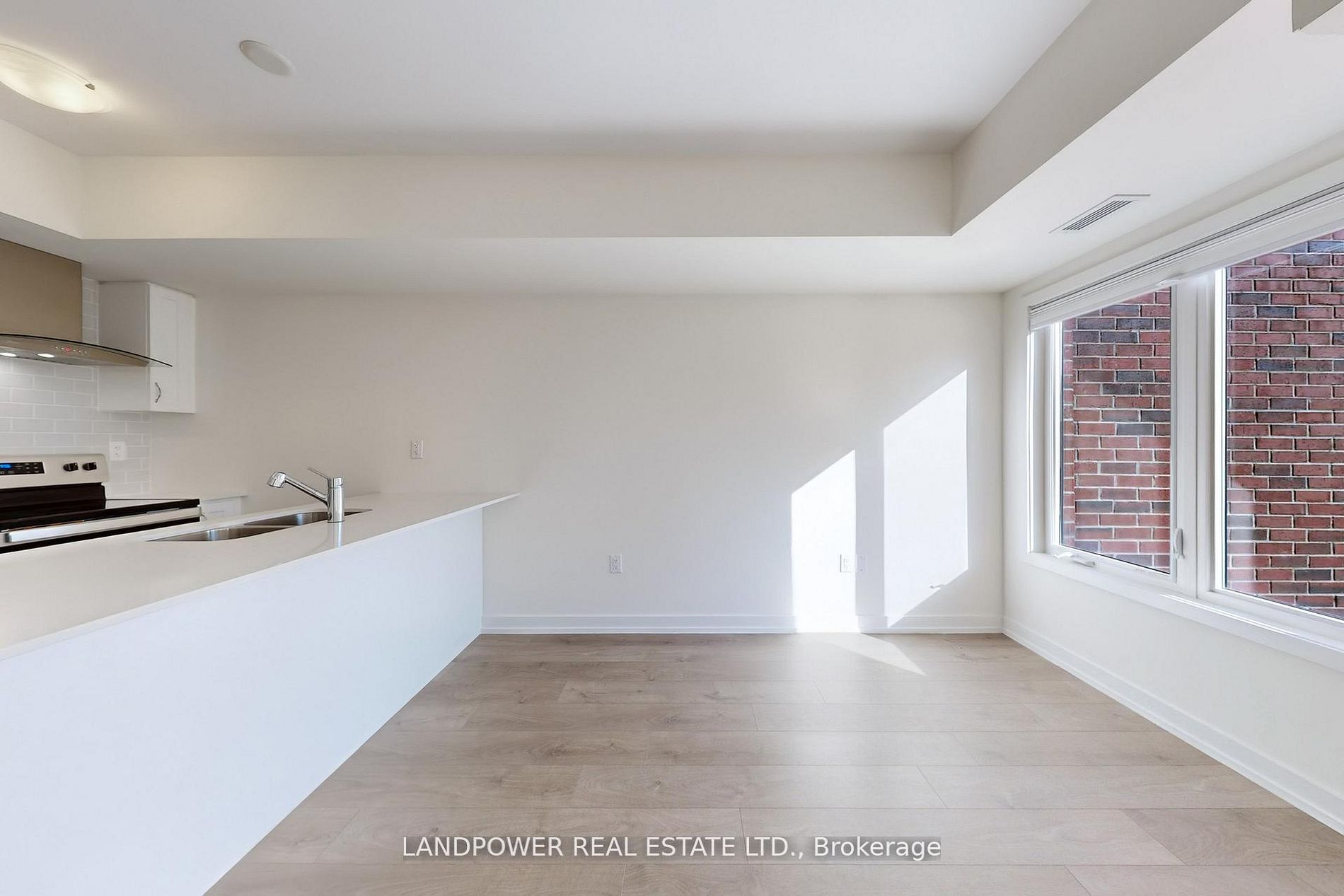 60 Elizabeth Street S 3305 Property Photo 2