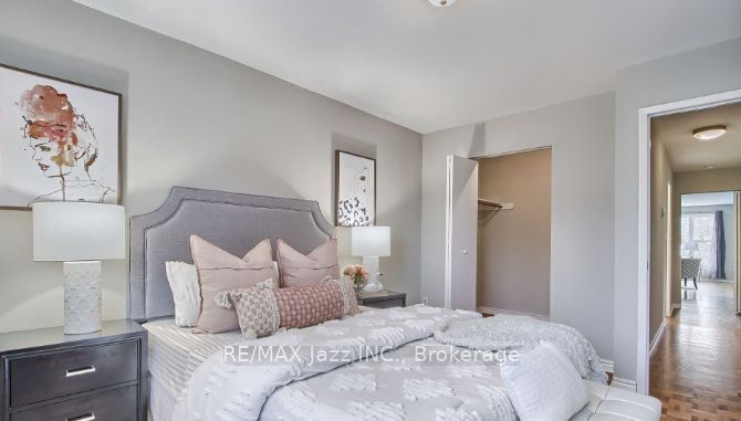 676 Mountview Place Property Photo 8
