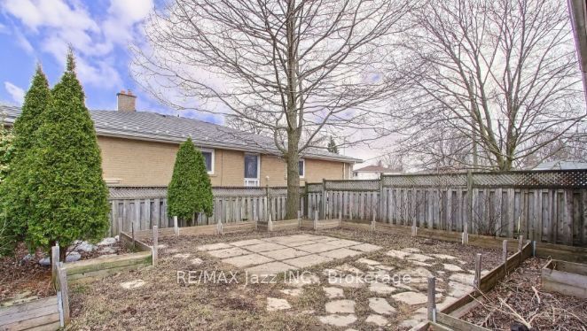 676 Mountview Place Property Photo 14