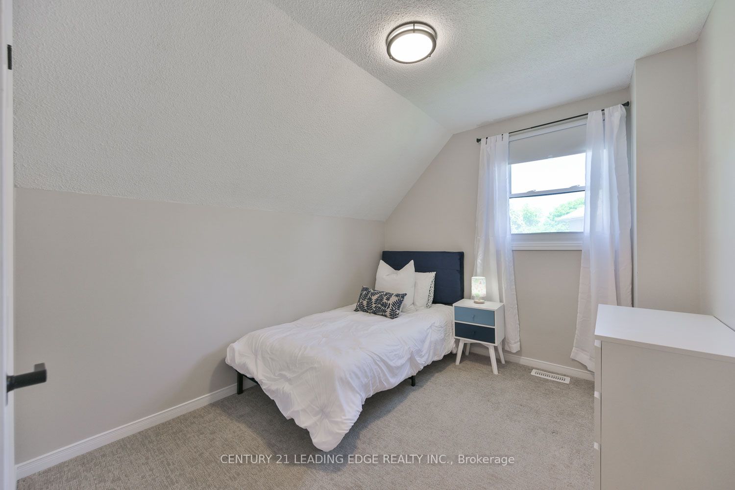 30 Mcguire Crescent Property Photo 32