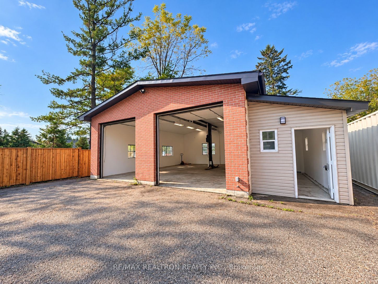 14620 Woodbine Avenue Property Photo 3