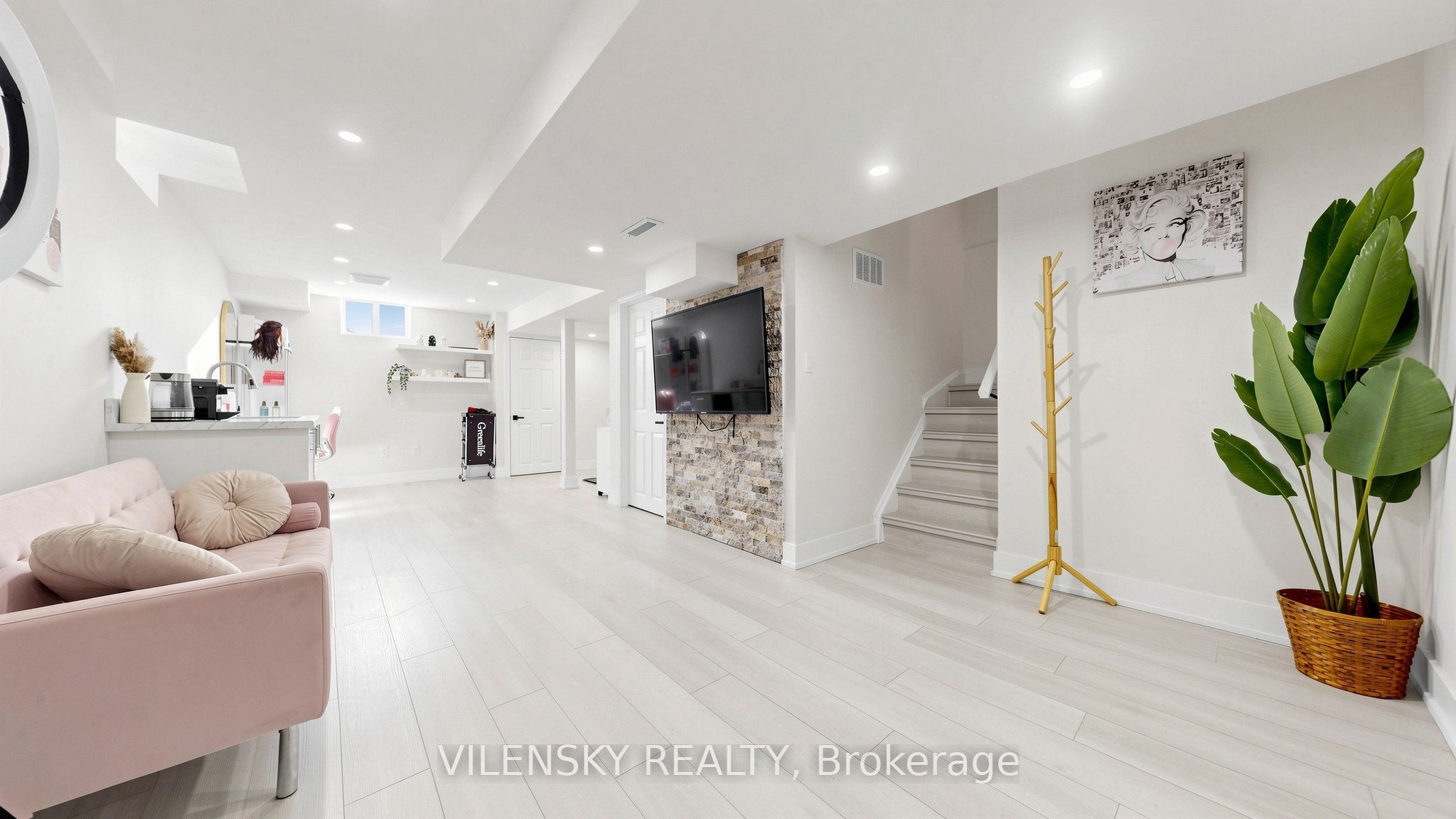 66 Catalpa Crescent Property Photo 28