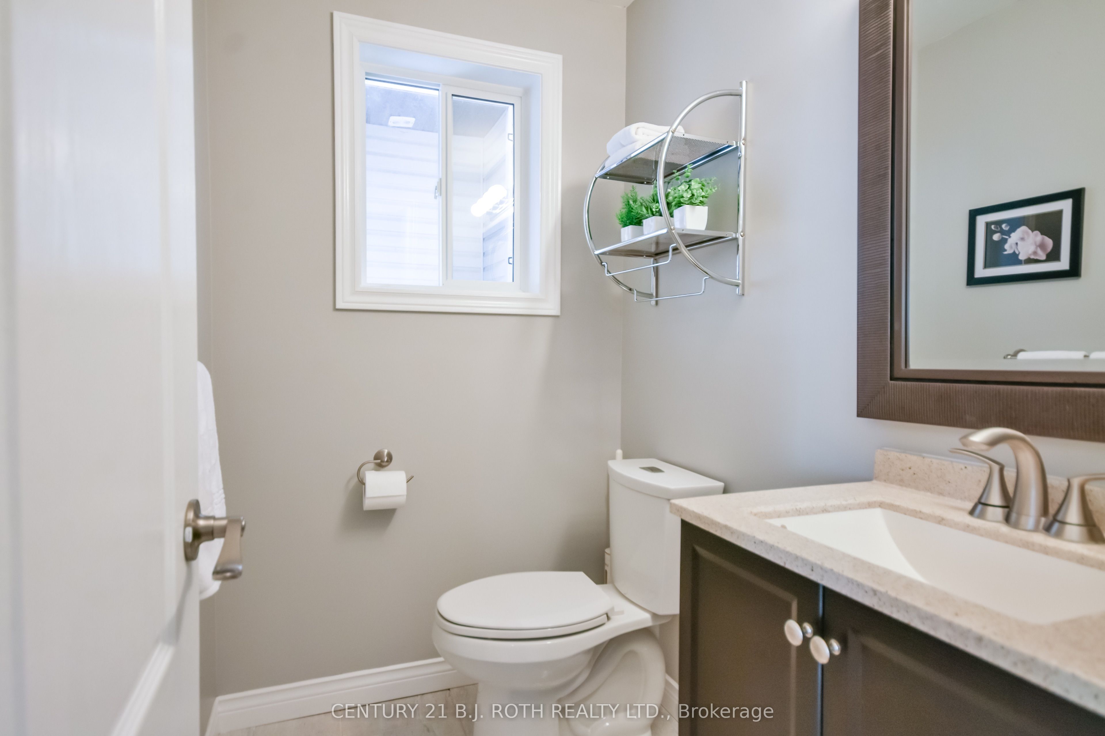 114 Stonemount Crescent Property Photo 12