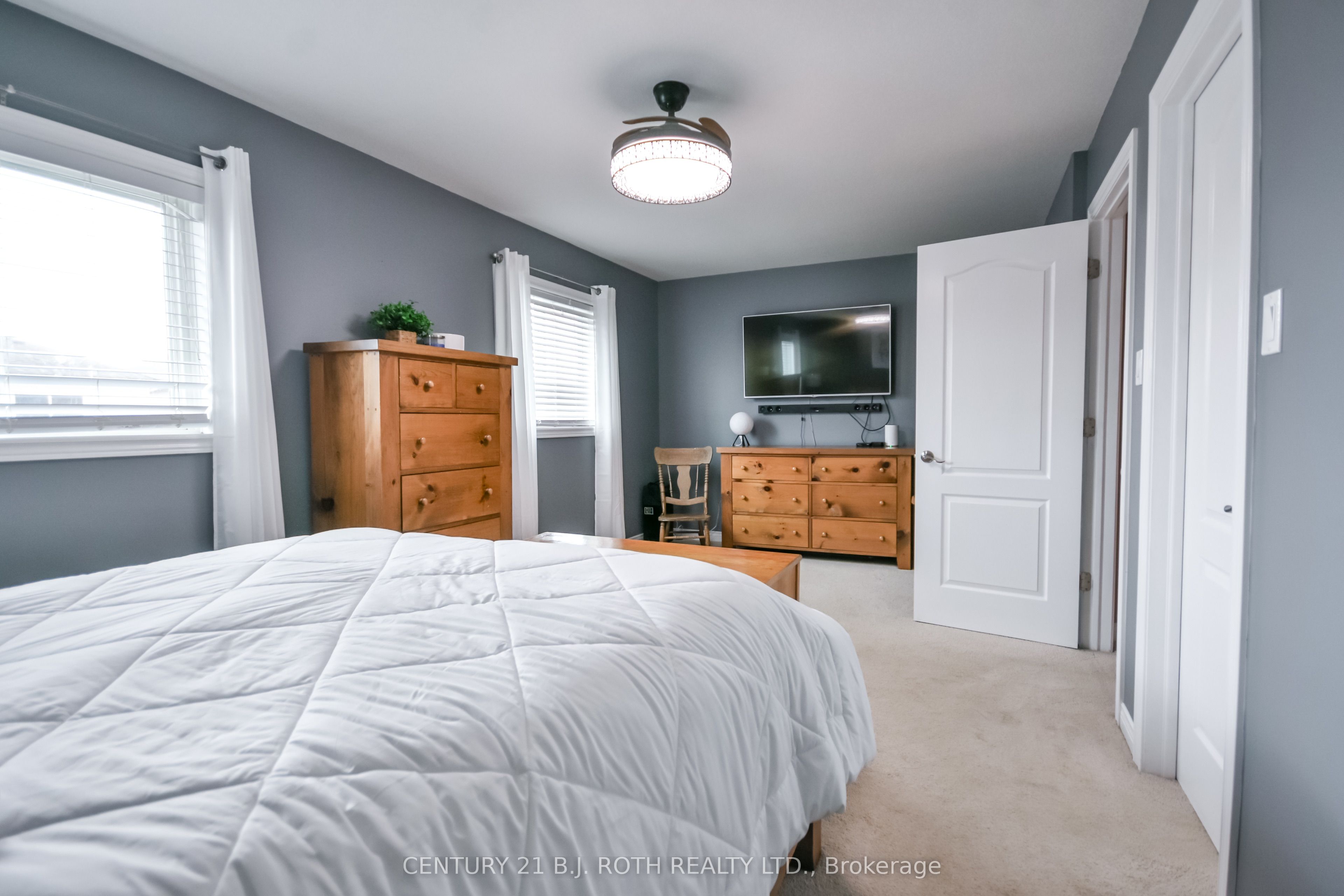 114 Stonemount Crescent Property Photo 20