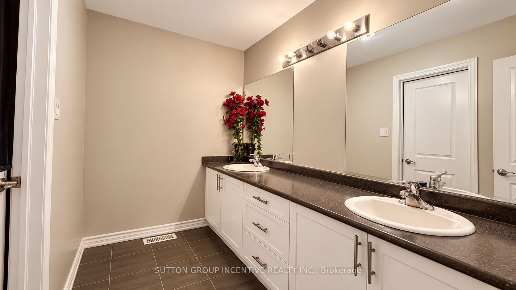 97 Warman Street Property Photo 17