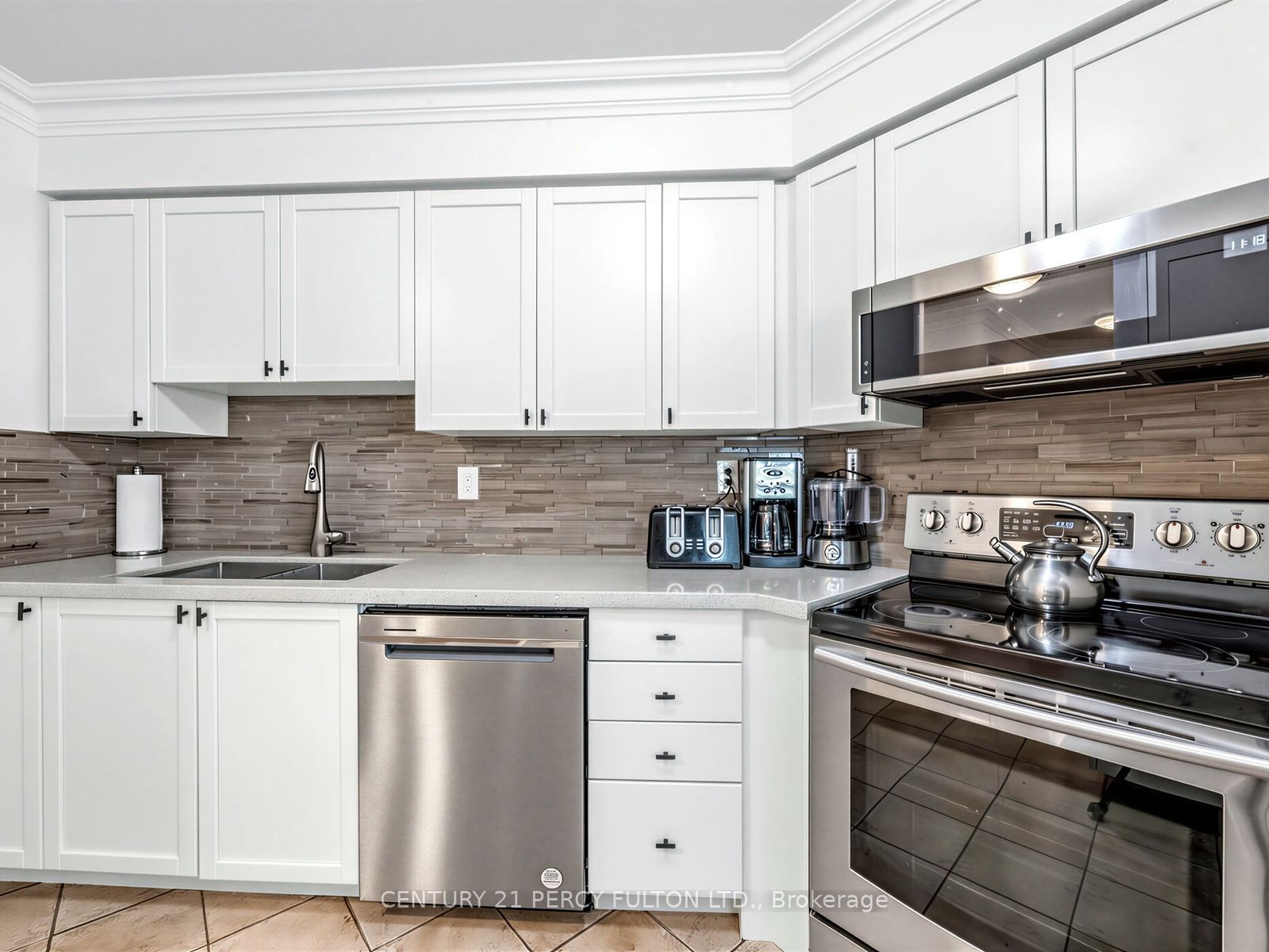 745 New Westminster Drive 201 Property Photo 11