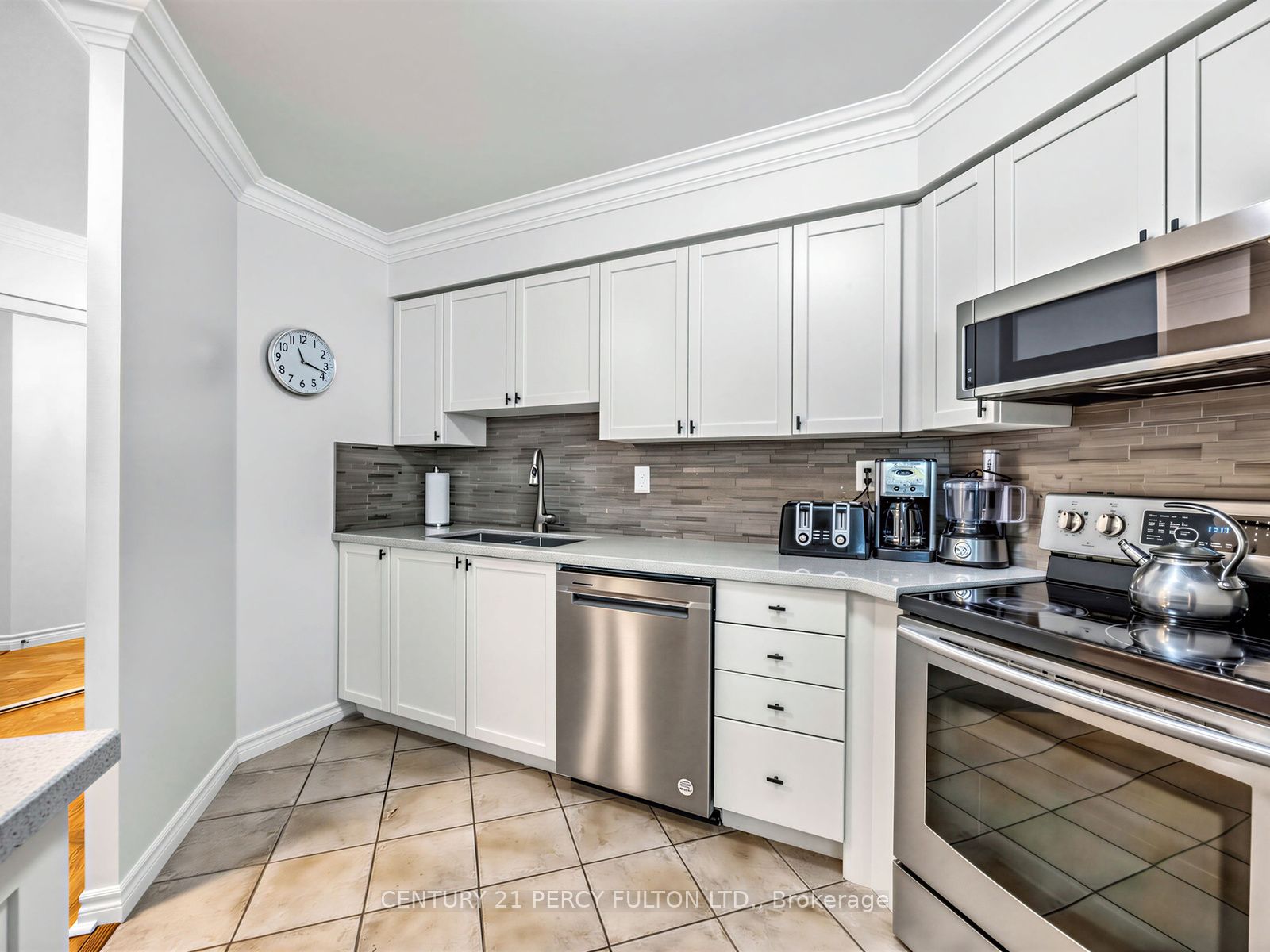745 New Westminster Drive 201 Property Photo 14