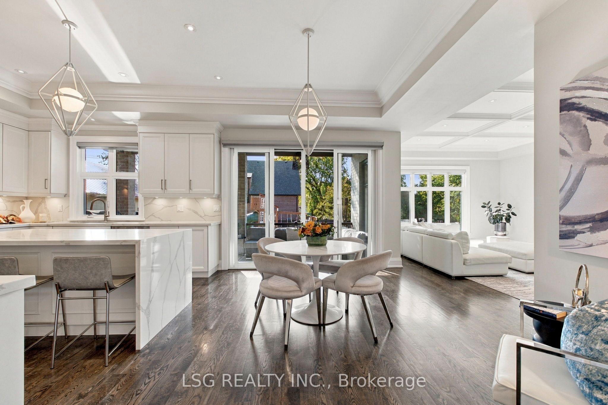 93 Kennedy Street E Property Photo 16