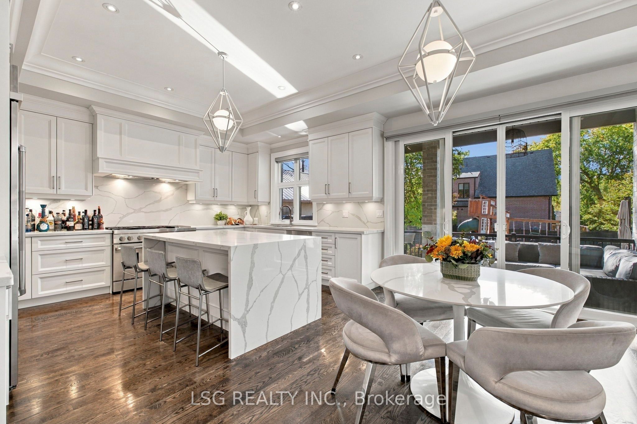 93 Kennedy Street E Property Photo 17