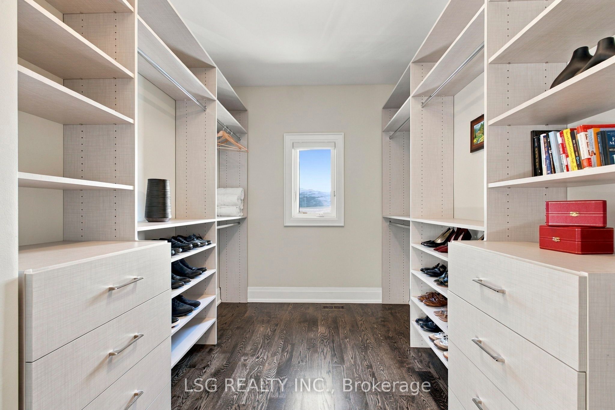 93 Kennedy Street E Property Photo 42