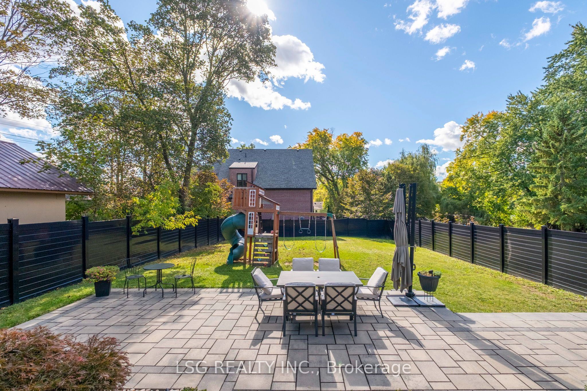 93 Kennedy Street E Property Photo 46