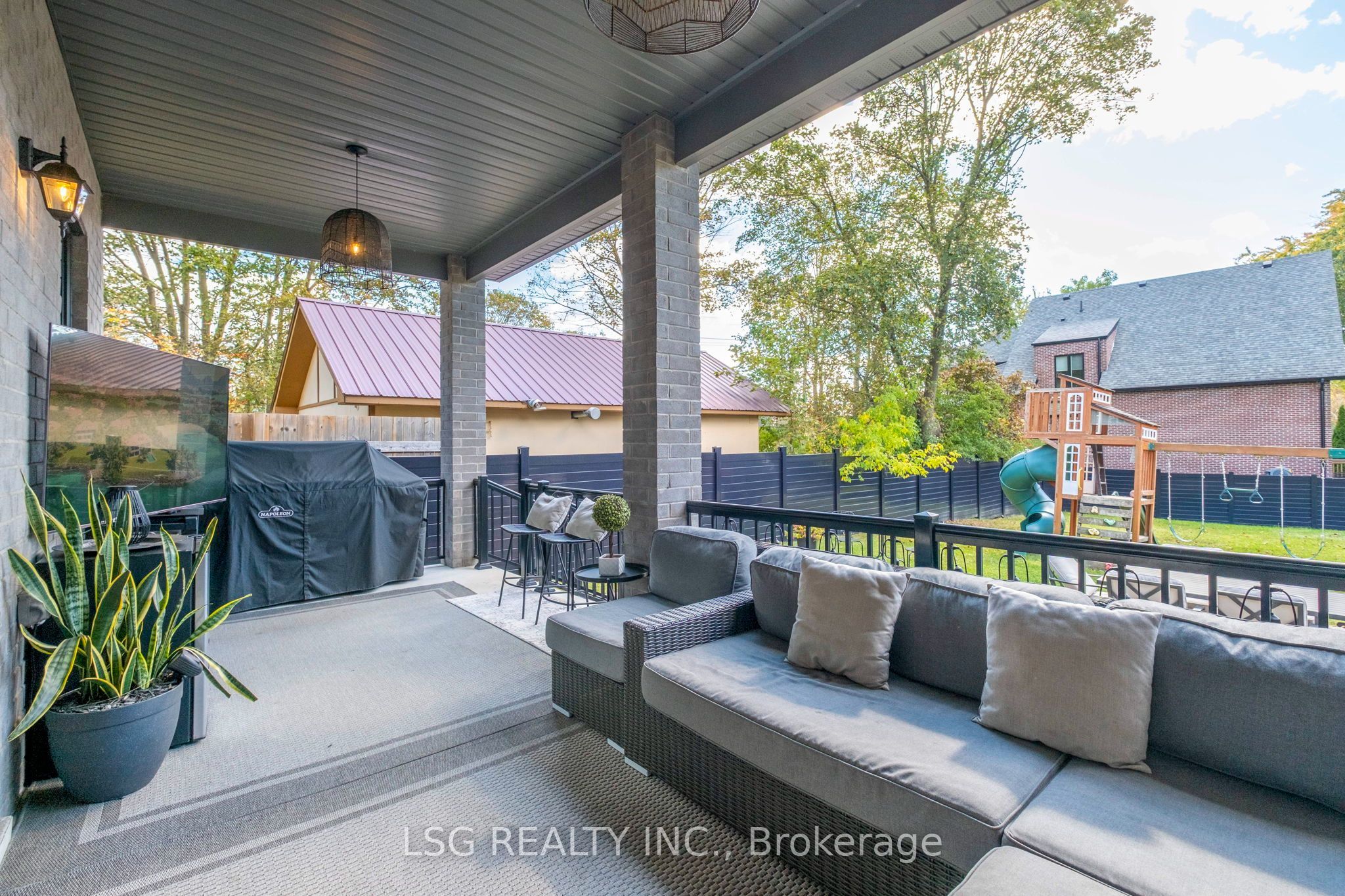 93 Kennedy Street E Property Photo 49