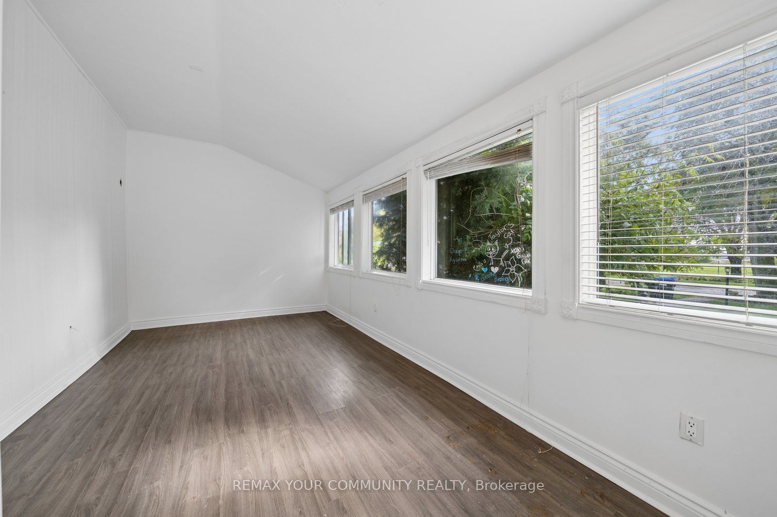 5440 Yonge Street Property Photo 16