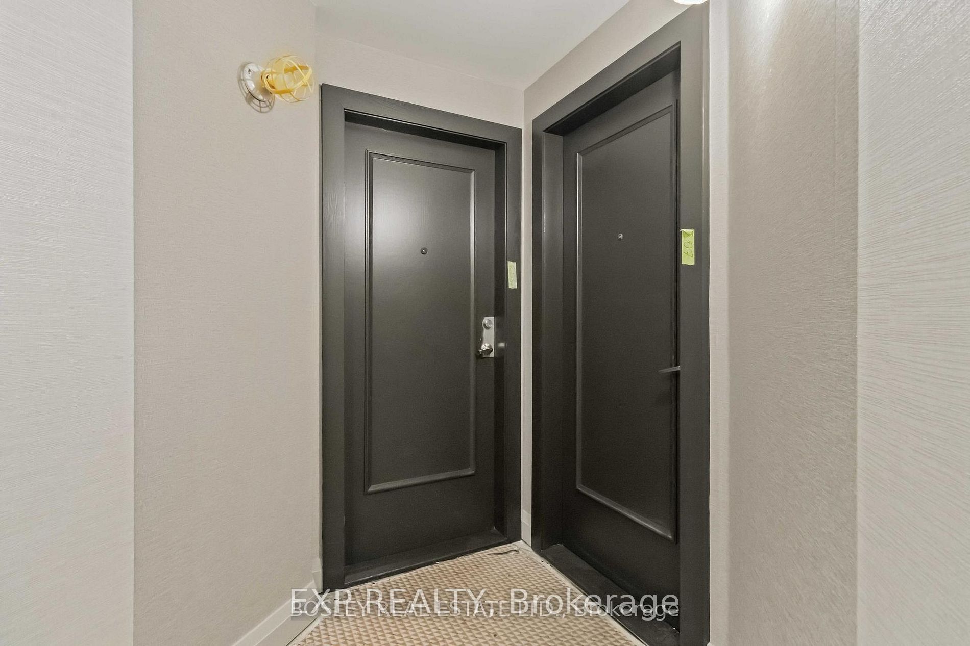 7250 Yonge Street 206 Property Photo 3