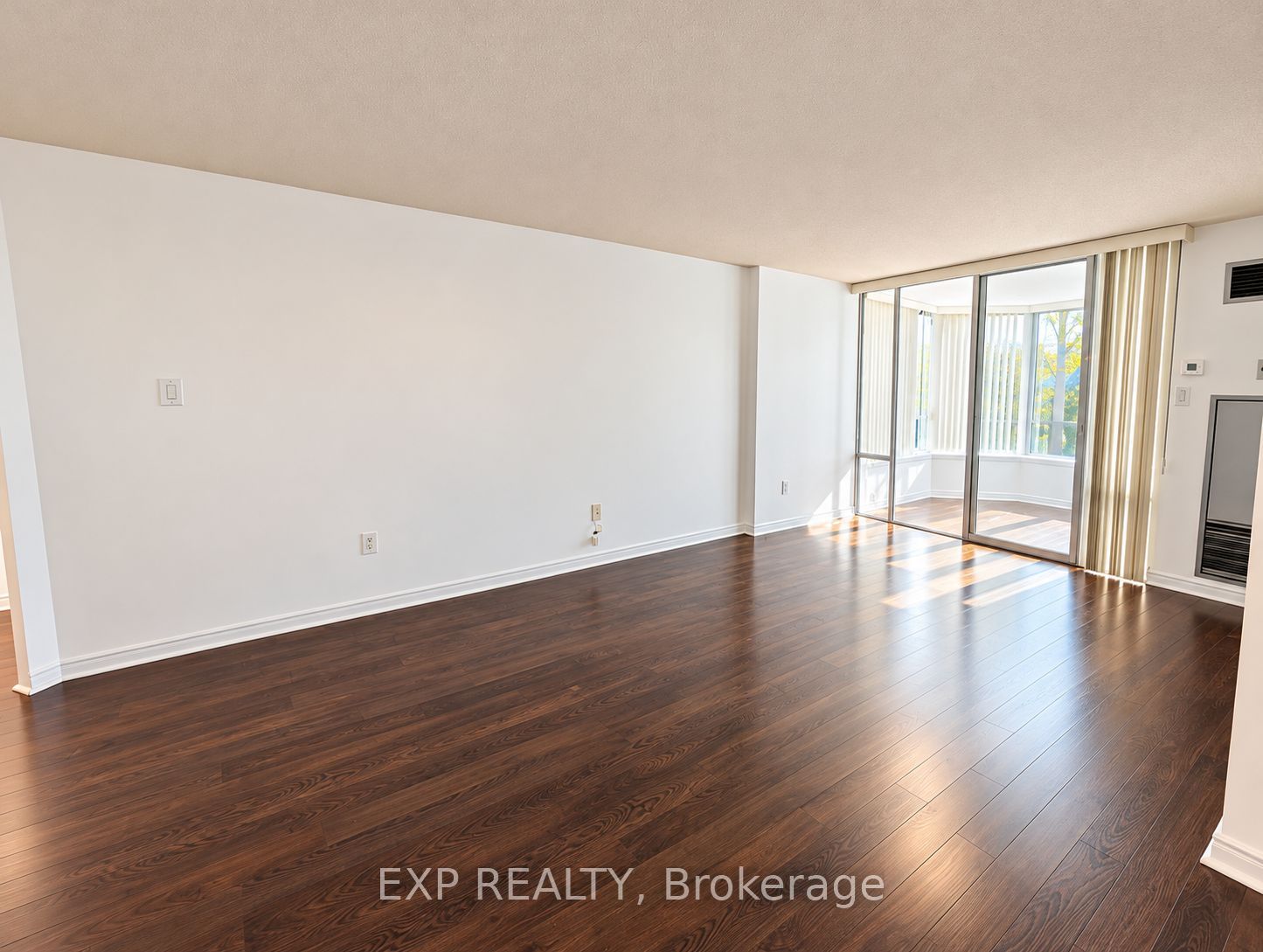 7250 Yonge Street 206 Property Photo 9
