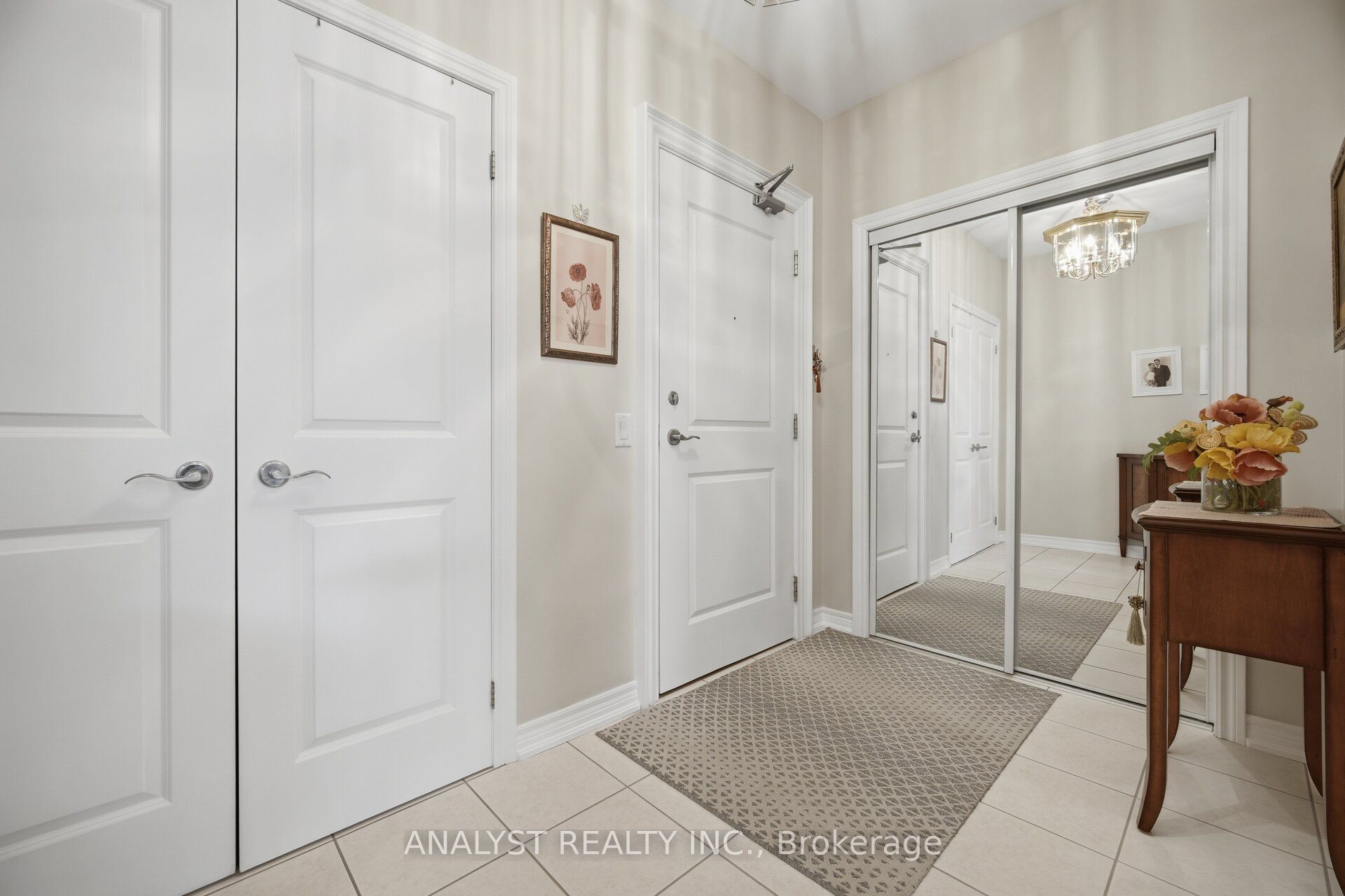 9519 Keele Street 221 Property Photo 8