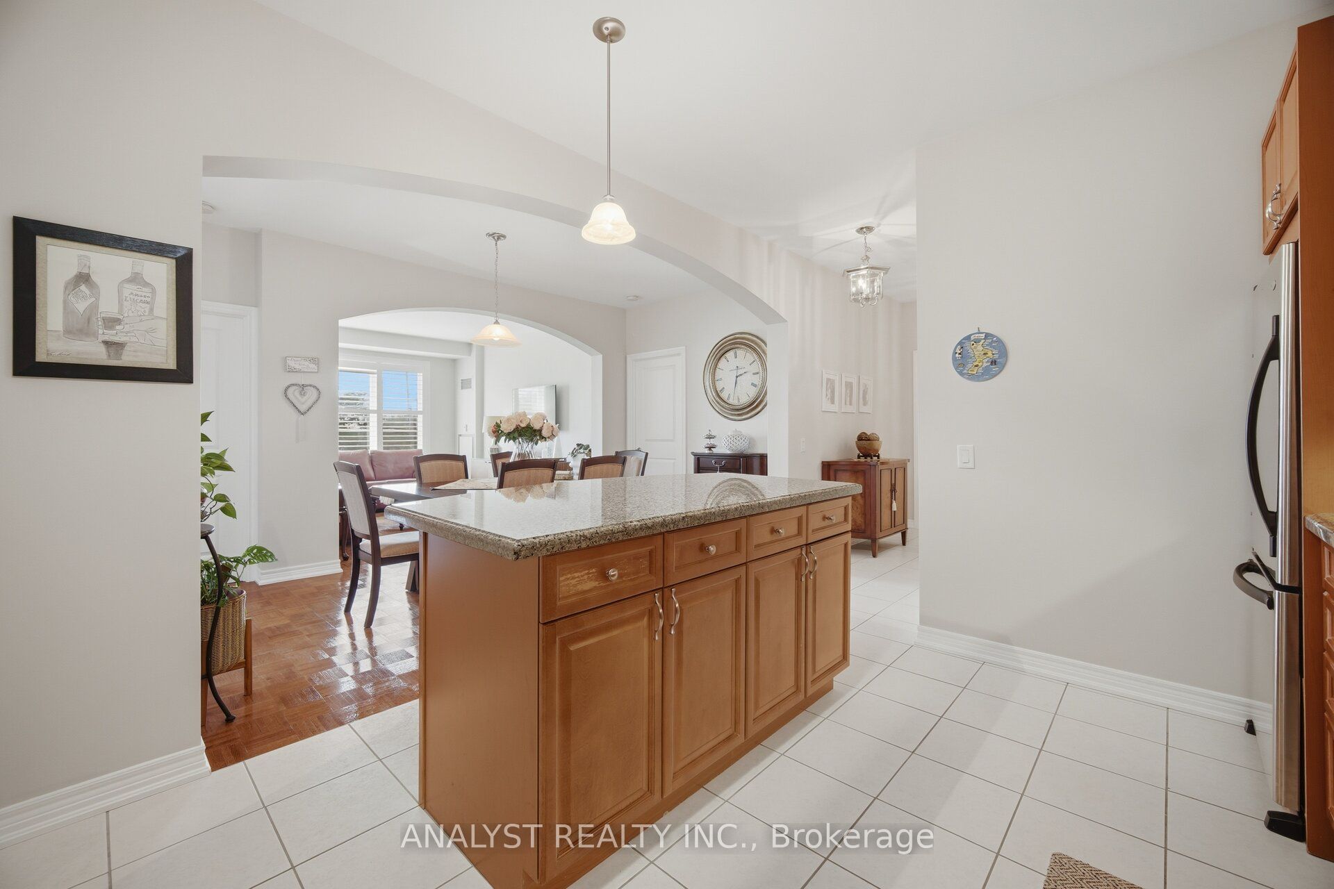 9519 Keele Street 221 Property Photo 11