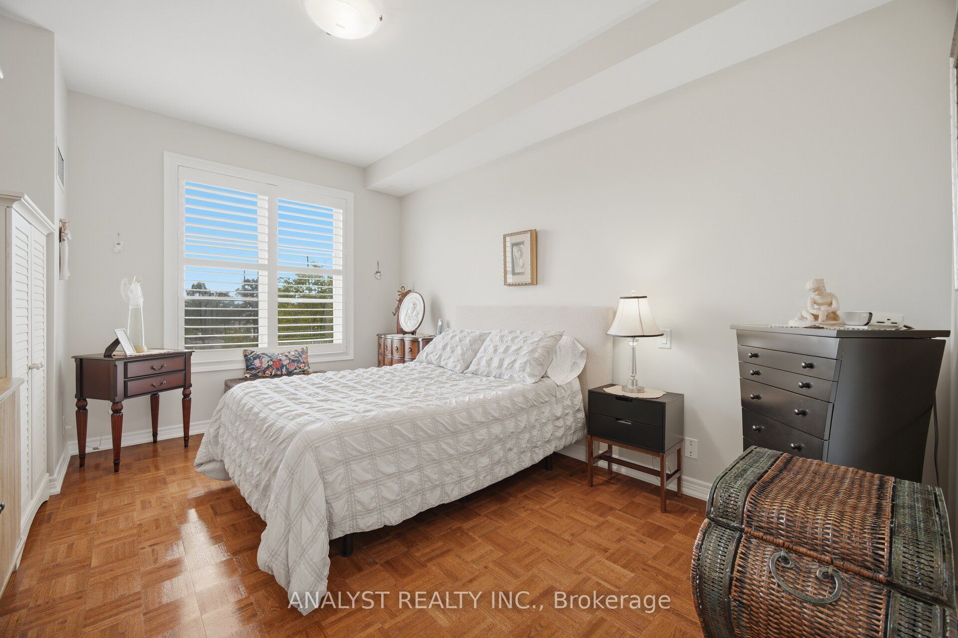 9519 Keele Street 221 Property Photo 18