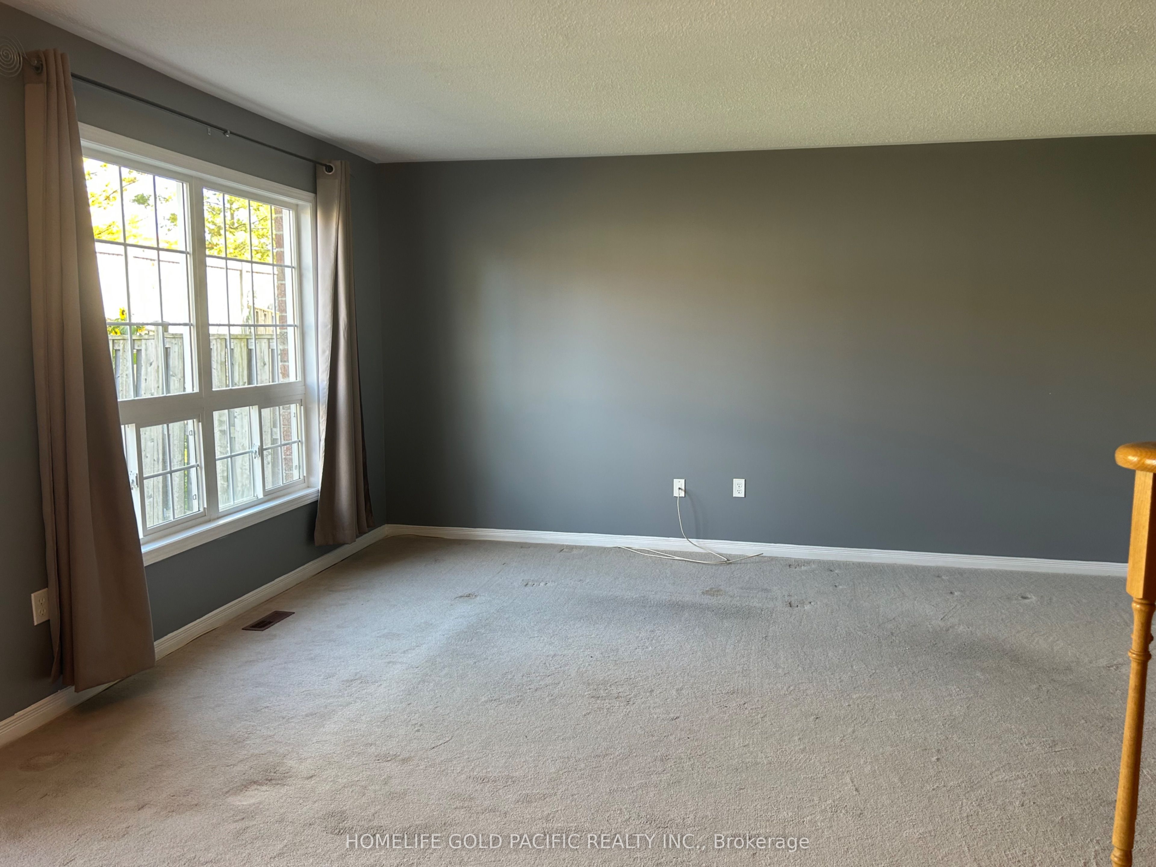 219 Hammersly Boulevard Property Photo 10