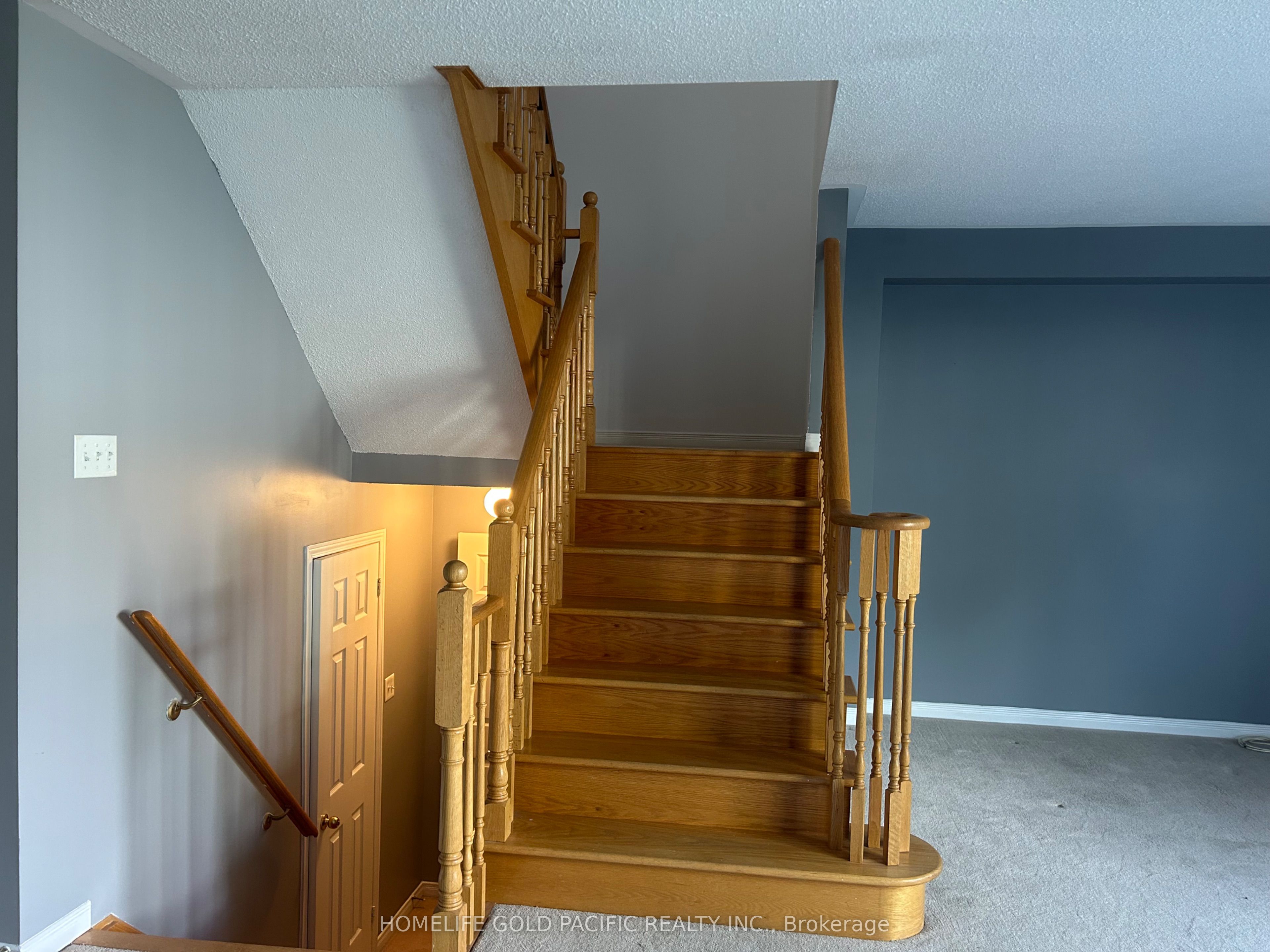 219 Hammersly Boulevard Property Photo 14