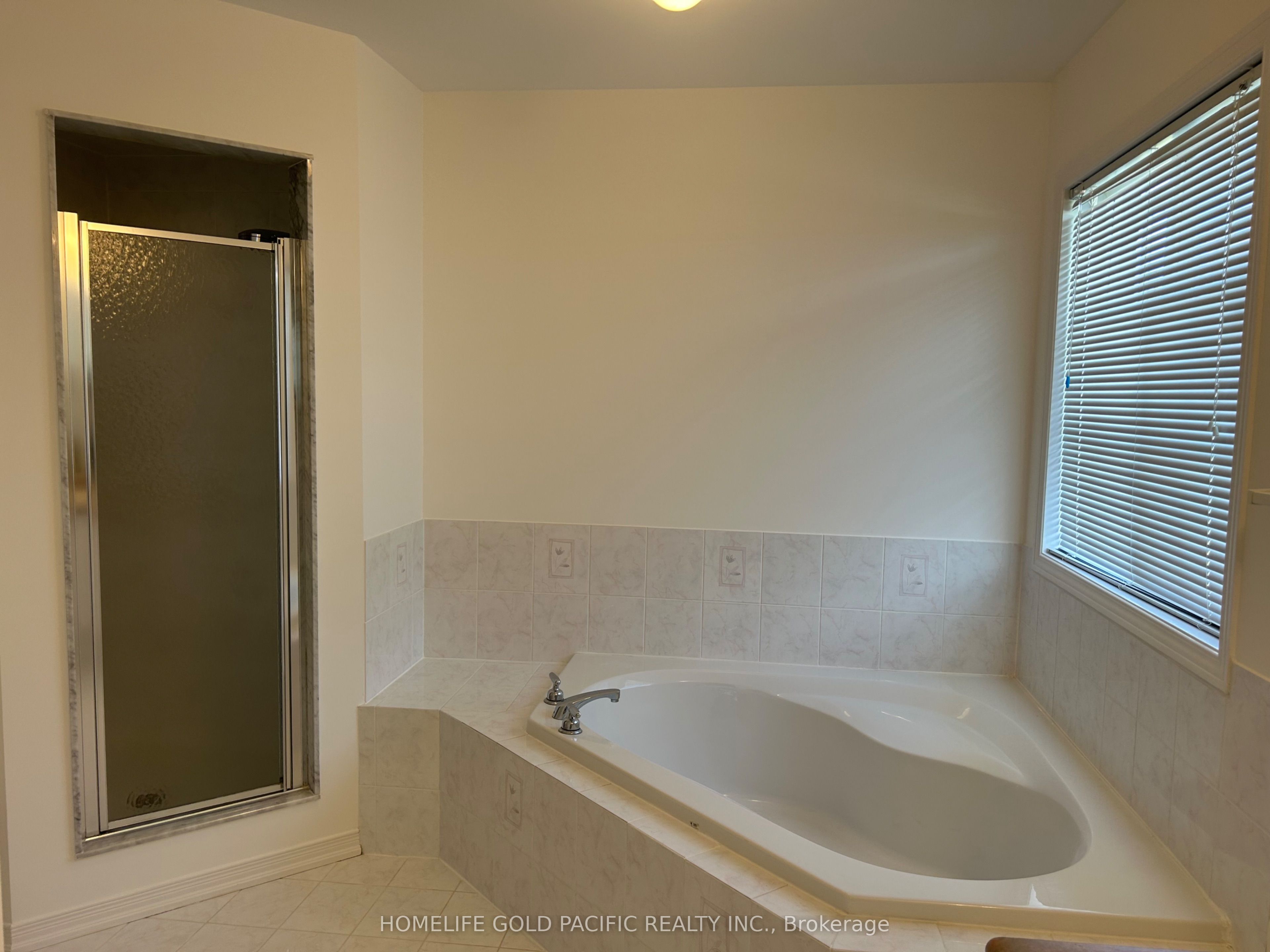 219 Hammersly Boulevard Property Photo 17