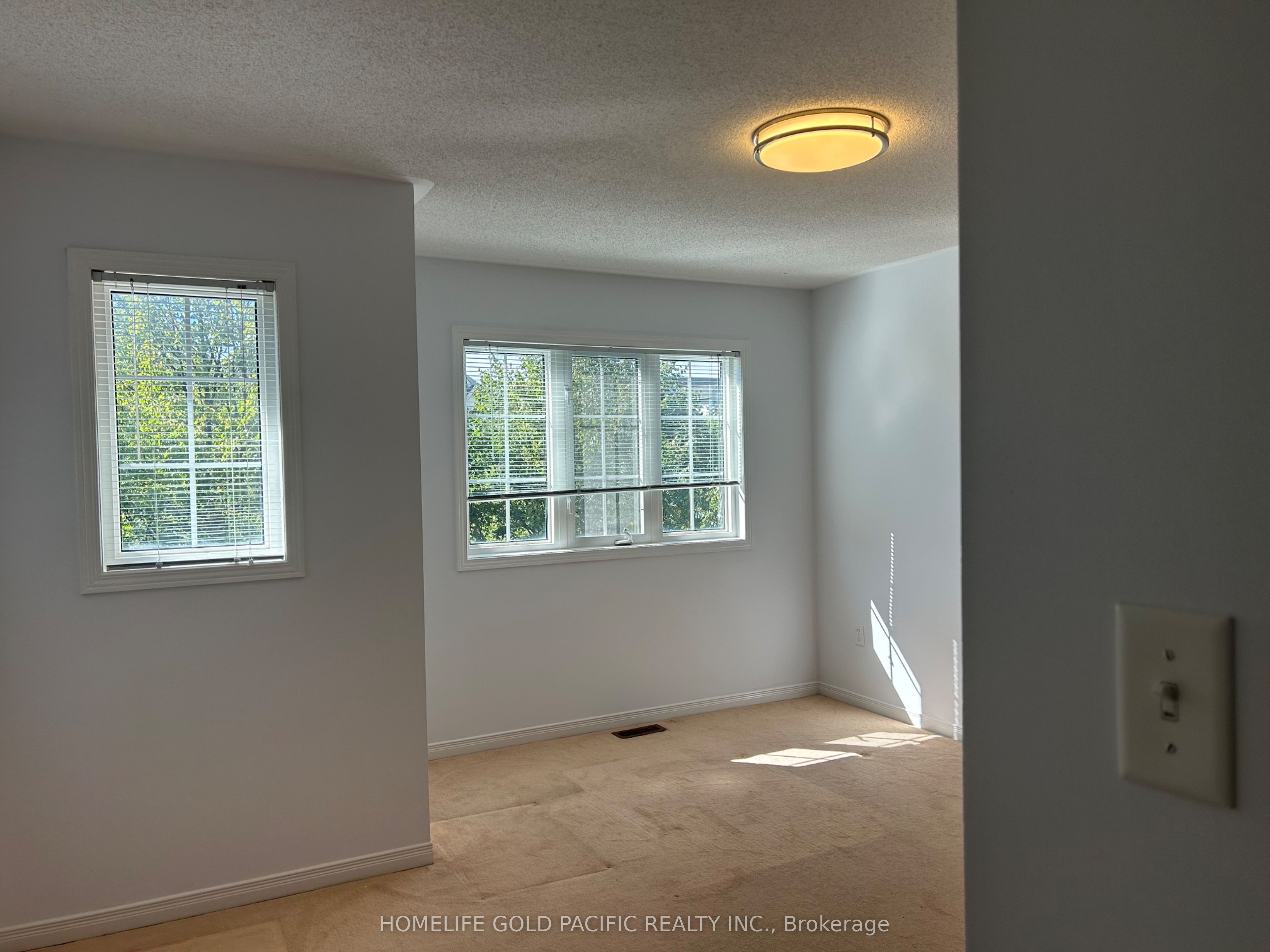 219 Hammersly Boulevard Property Photo 20