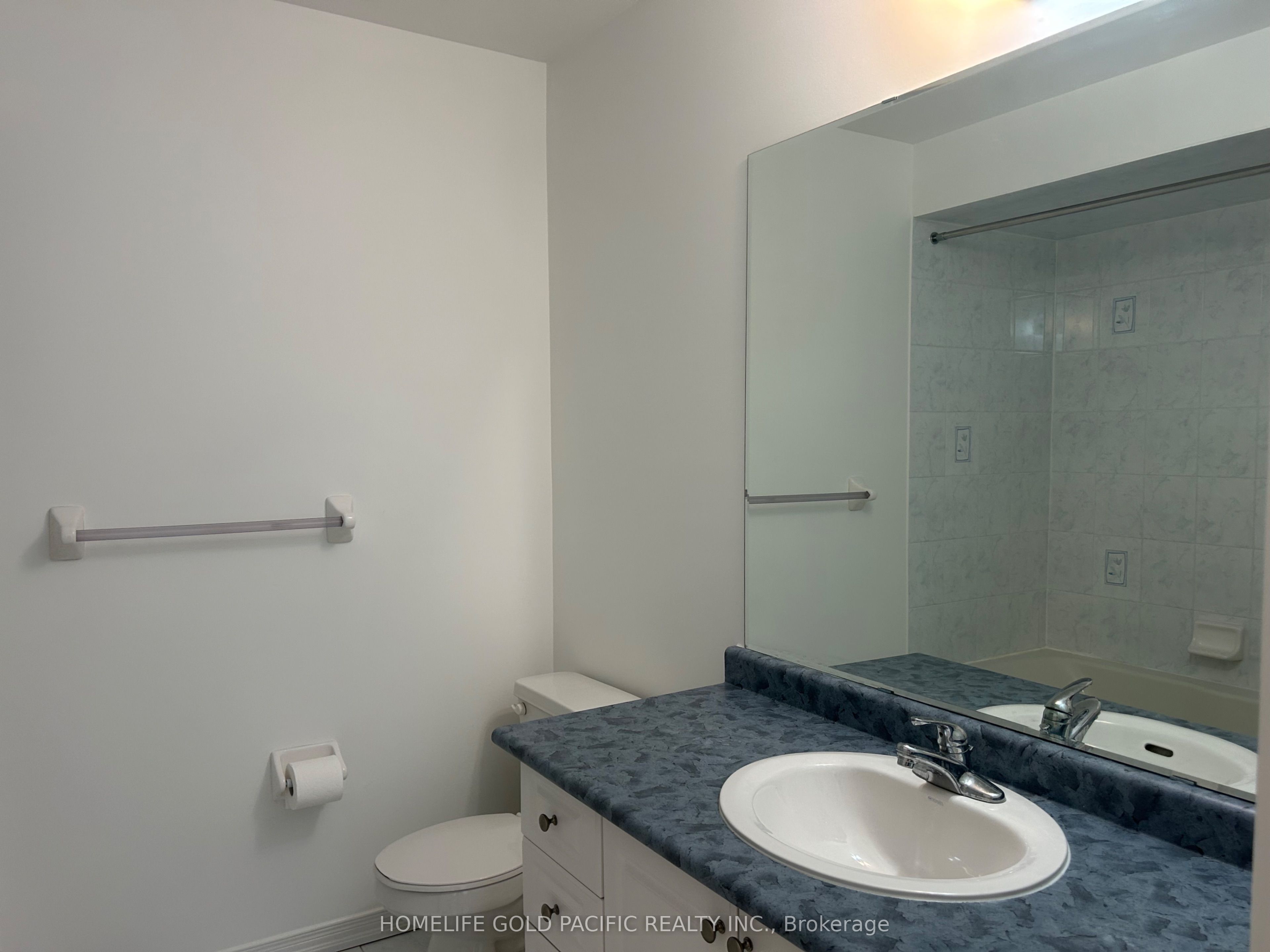 219 Hammersly Boulevard Property Photo 23