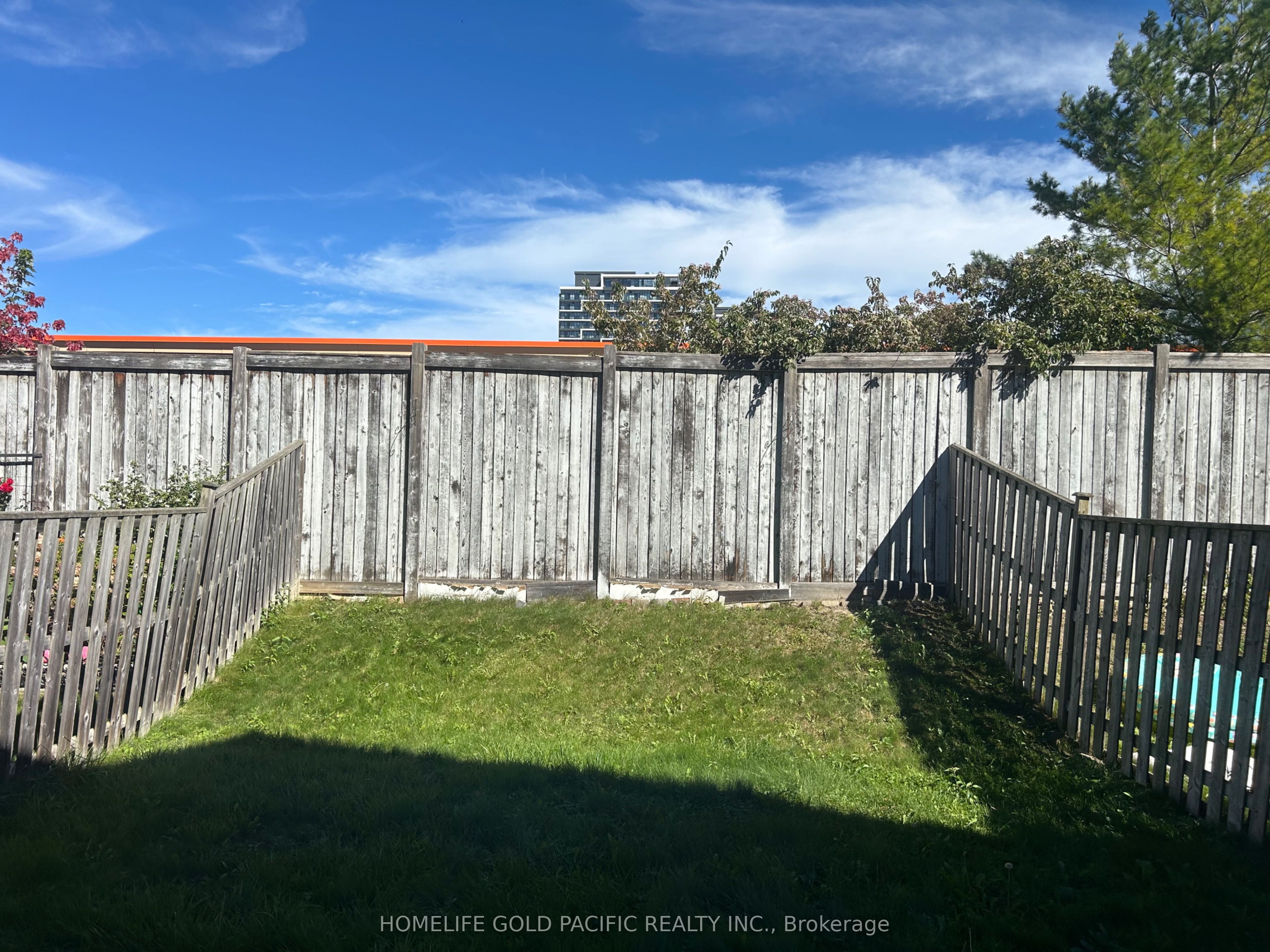 219 Hammersly Boulevard Property Photo 24