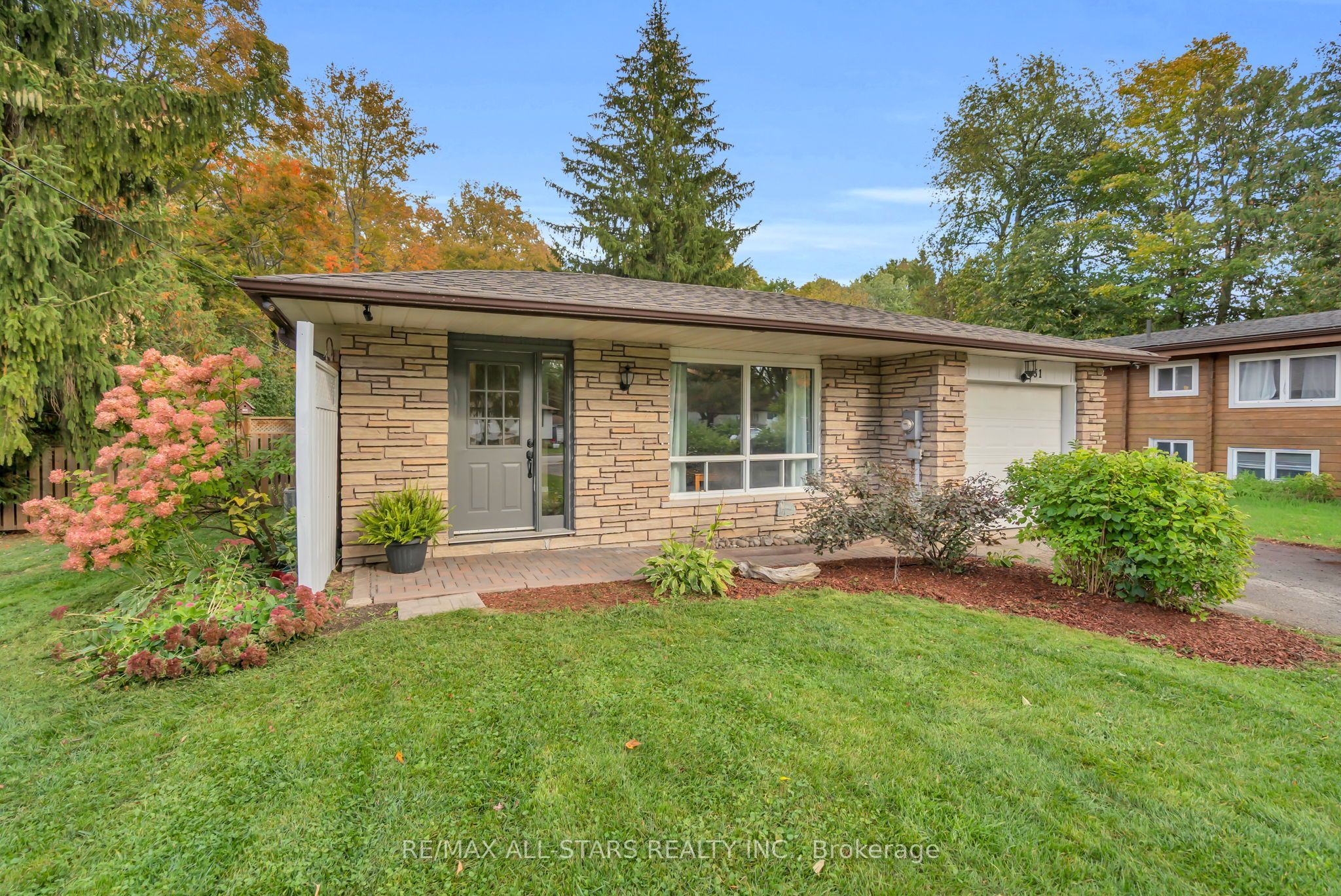 51 Queen Street Property Photo 2