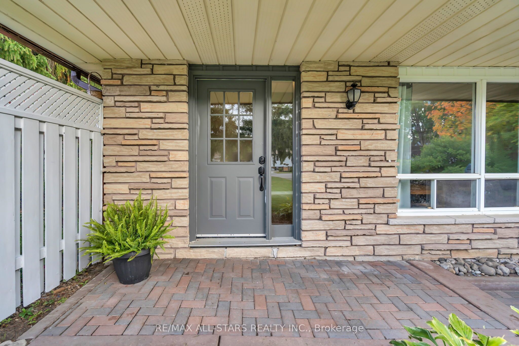 51 Queen Street Property Photo 5