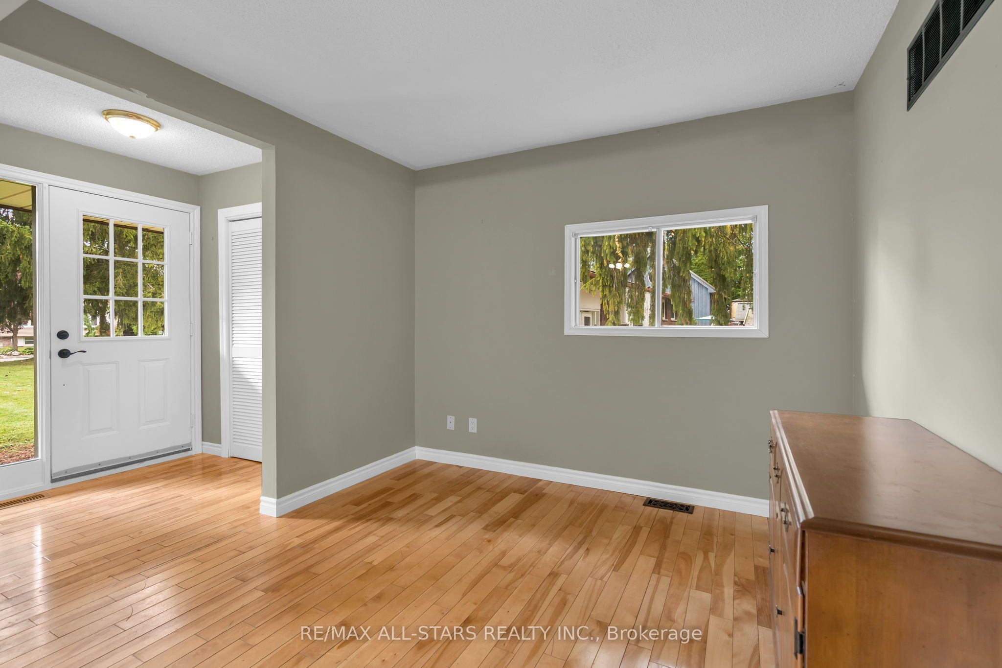 51 Queen Street Property Photo 7