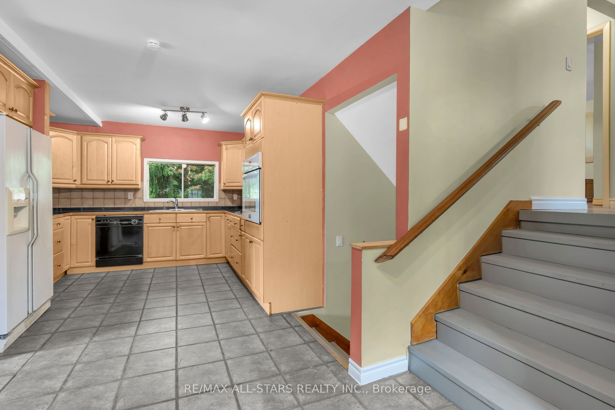 51 Queen Street Property Photo 19