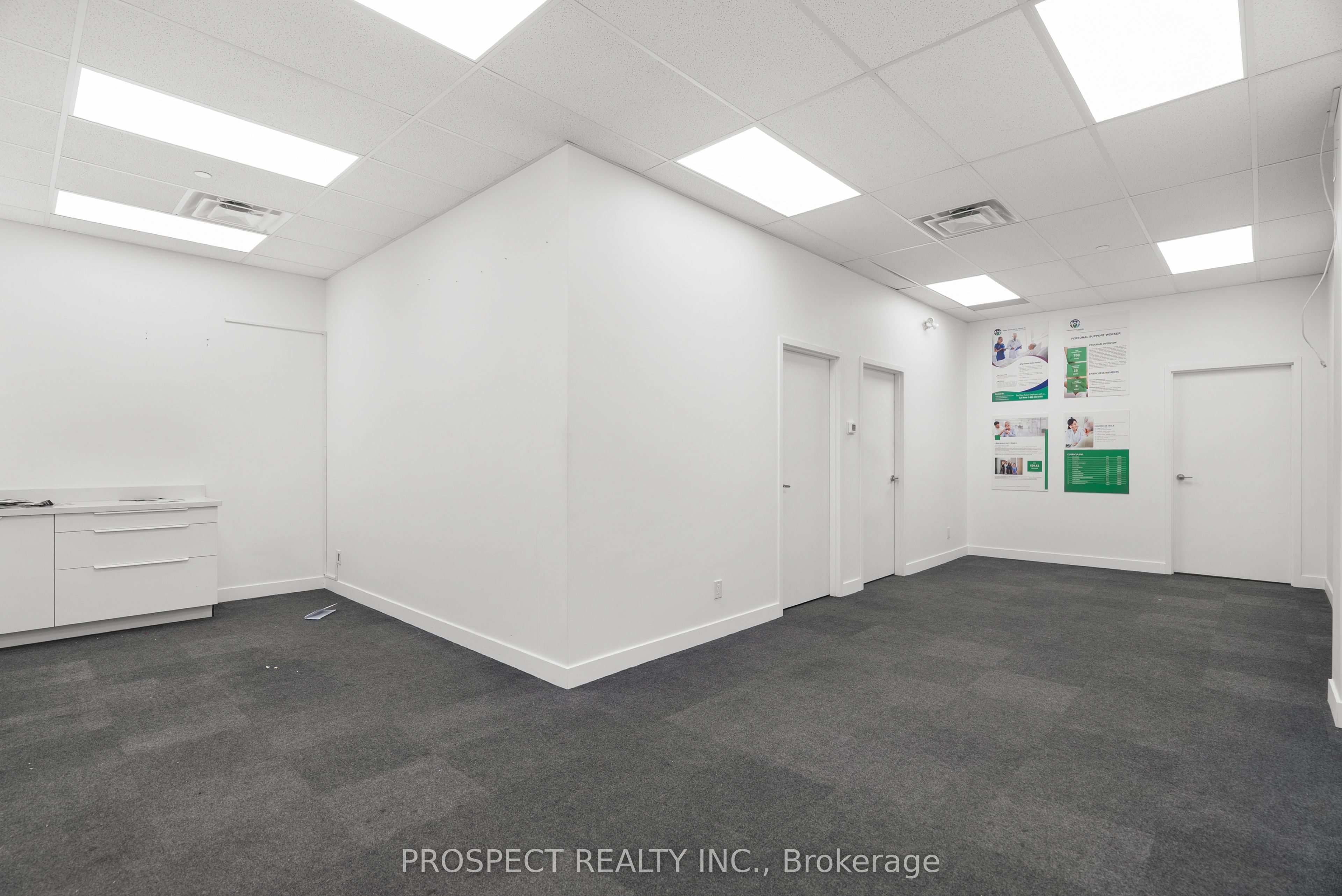 4000 Steeles Avenue W 44 D & F Property Photo 2