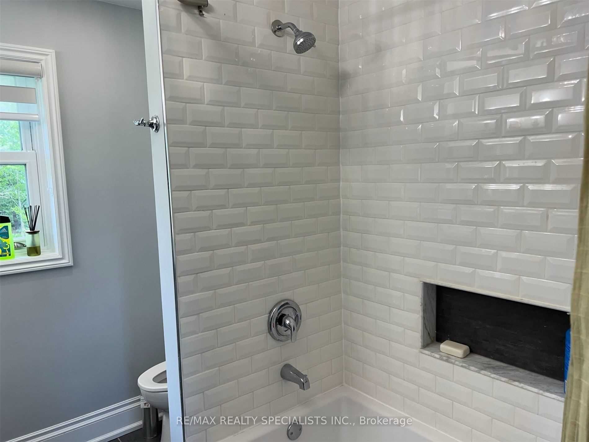 7107 11th Line Property Photo 15