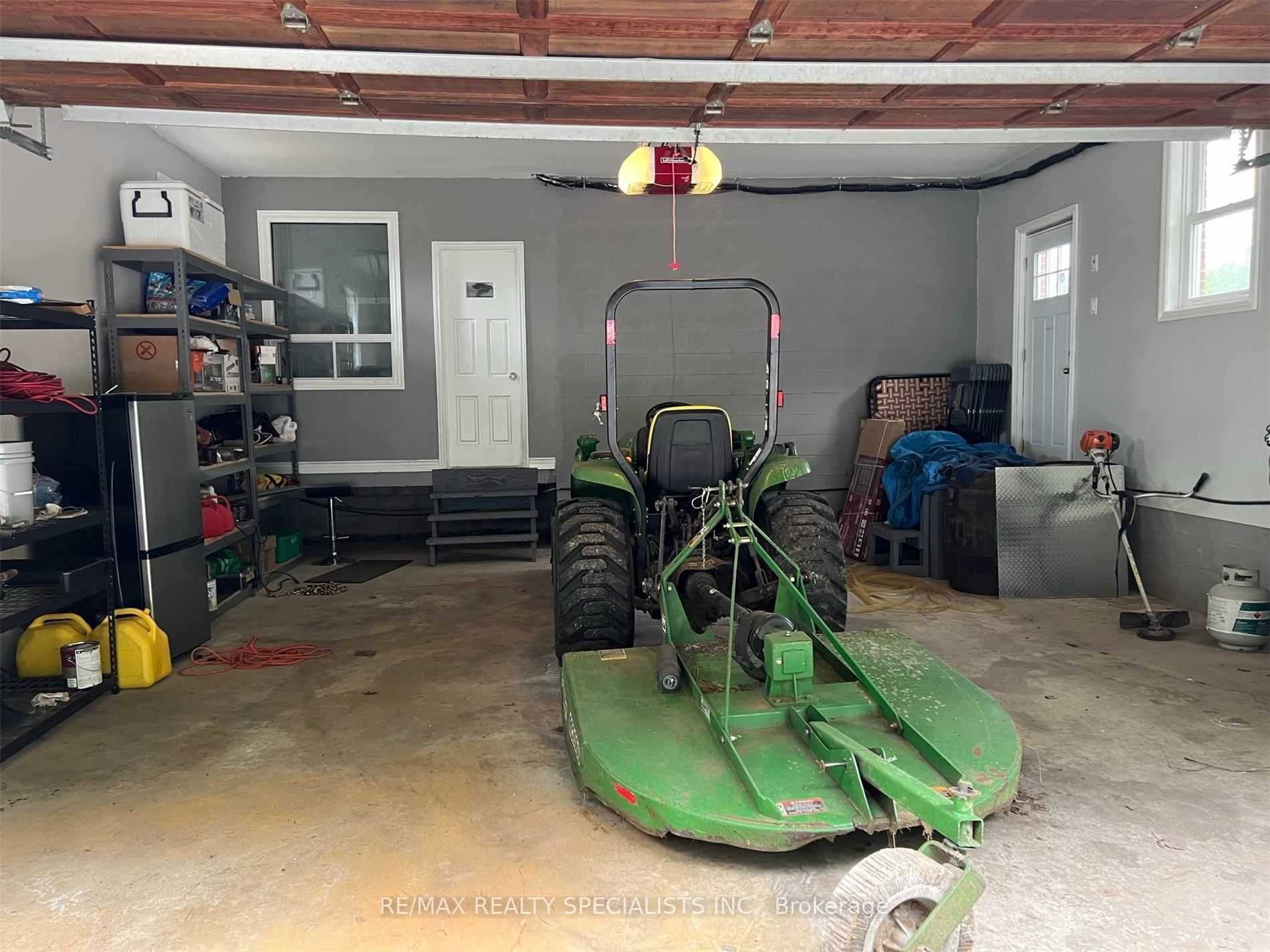 7107 11th Line Property Photo 22