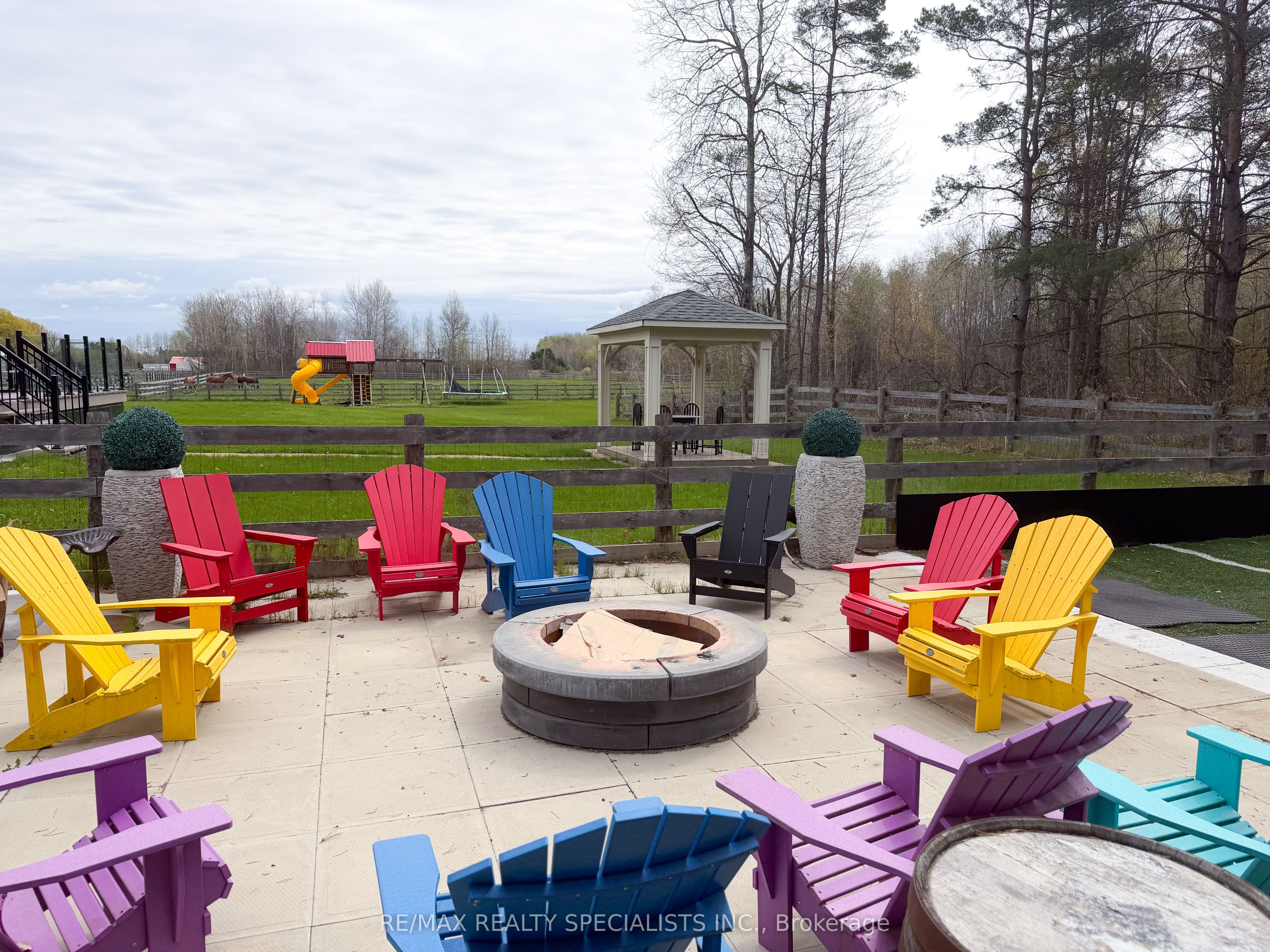 7107 11th Line Property Photo 25