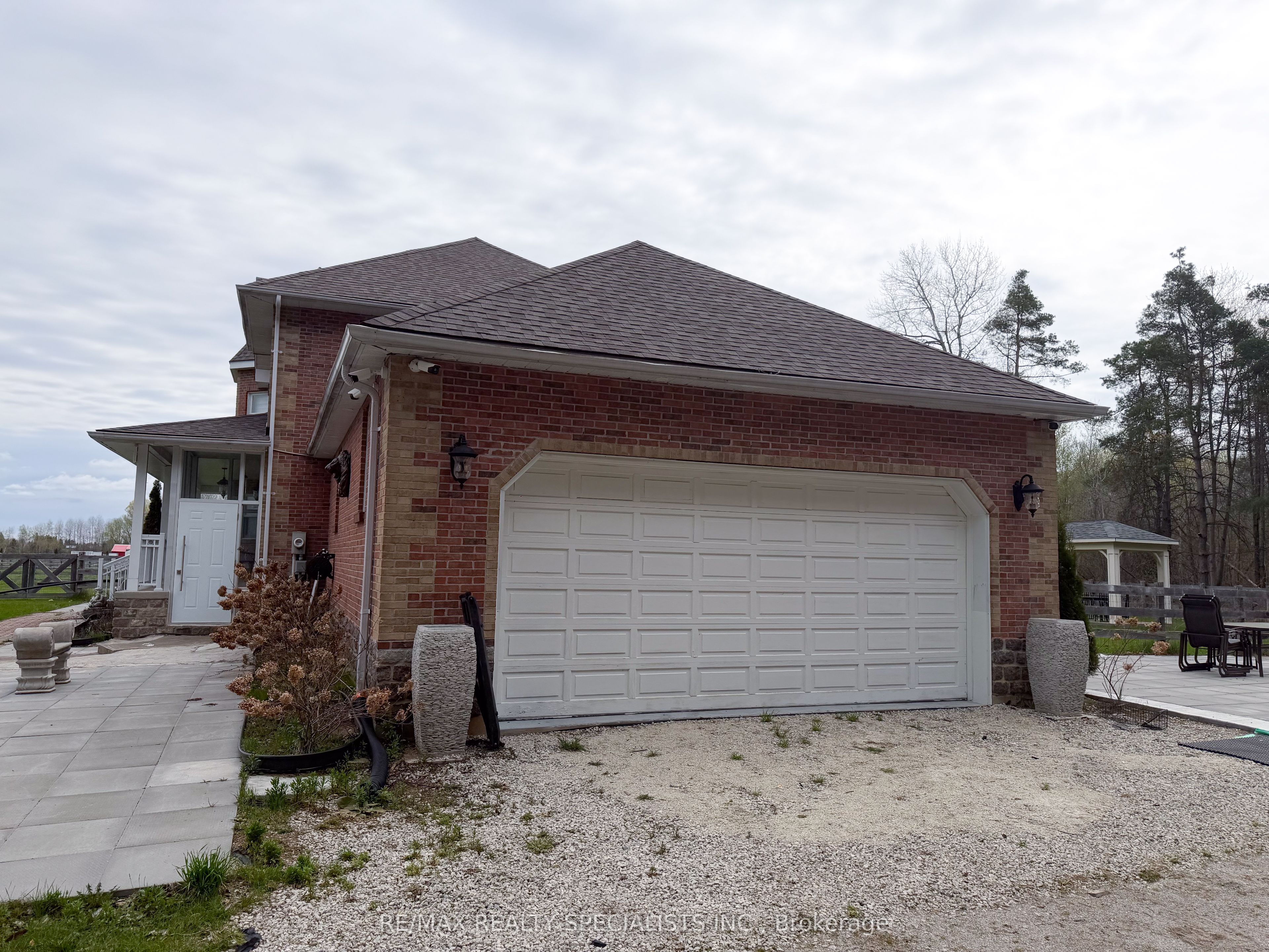 7107 11th Line Property Photo 28