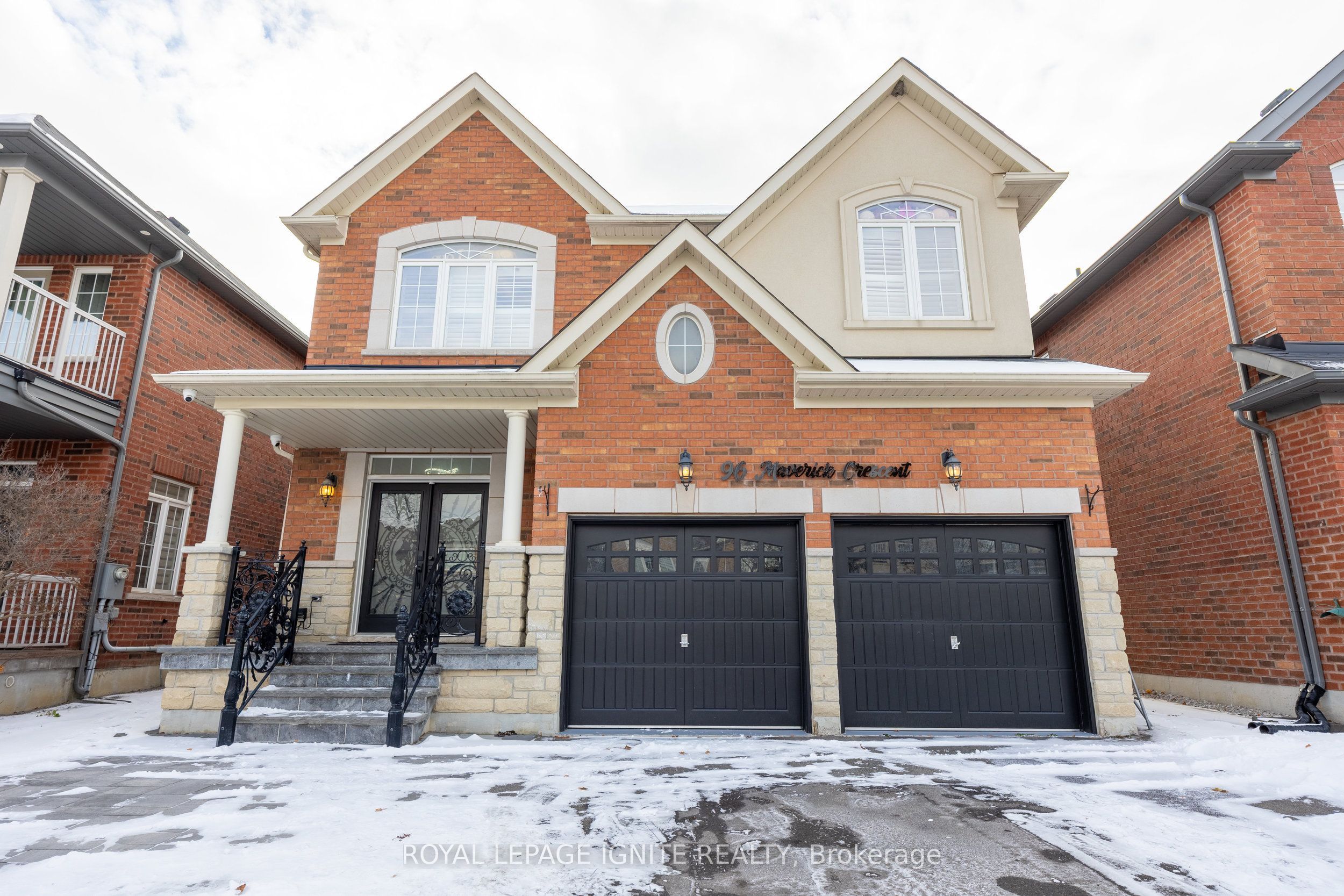 96 Maverick Crescent Property Photo 2