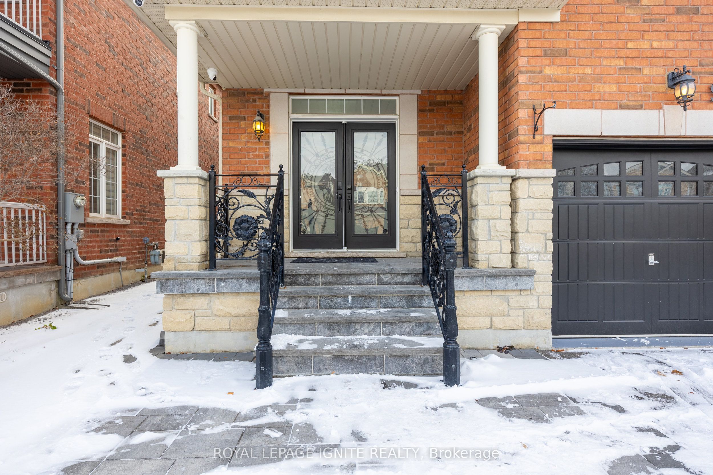 96 Maverick Crescent Property Photo 4