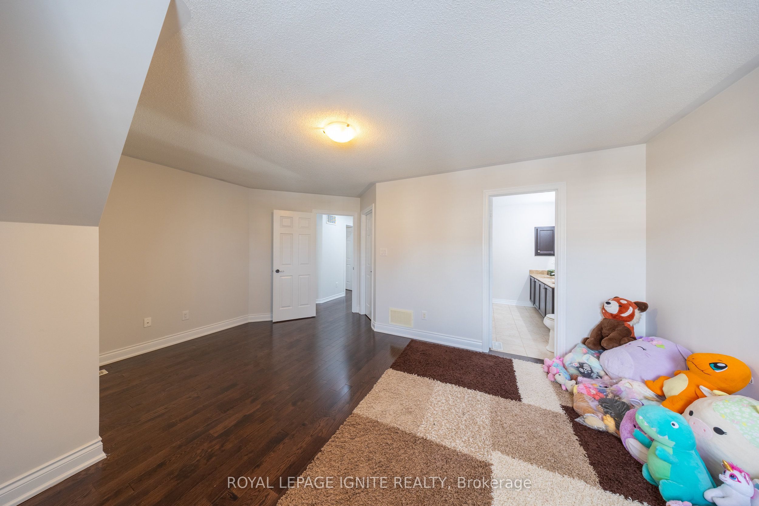 96 Maverick Crescent Property Photo 29