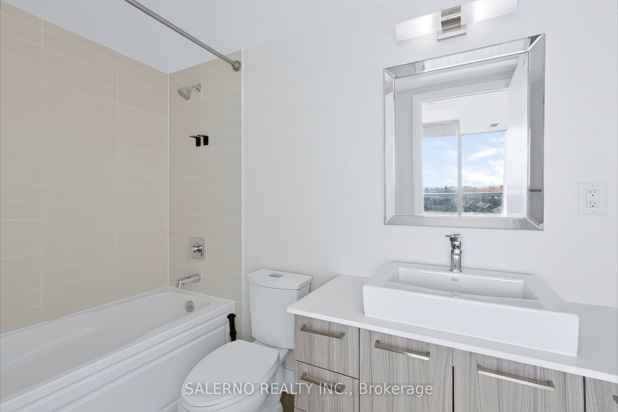 4800 Highway 7 709 Property Photo 31