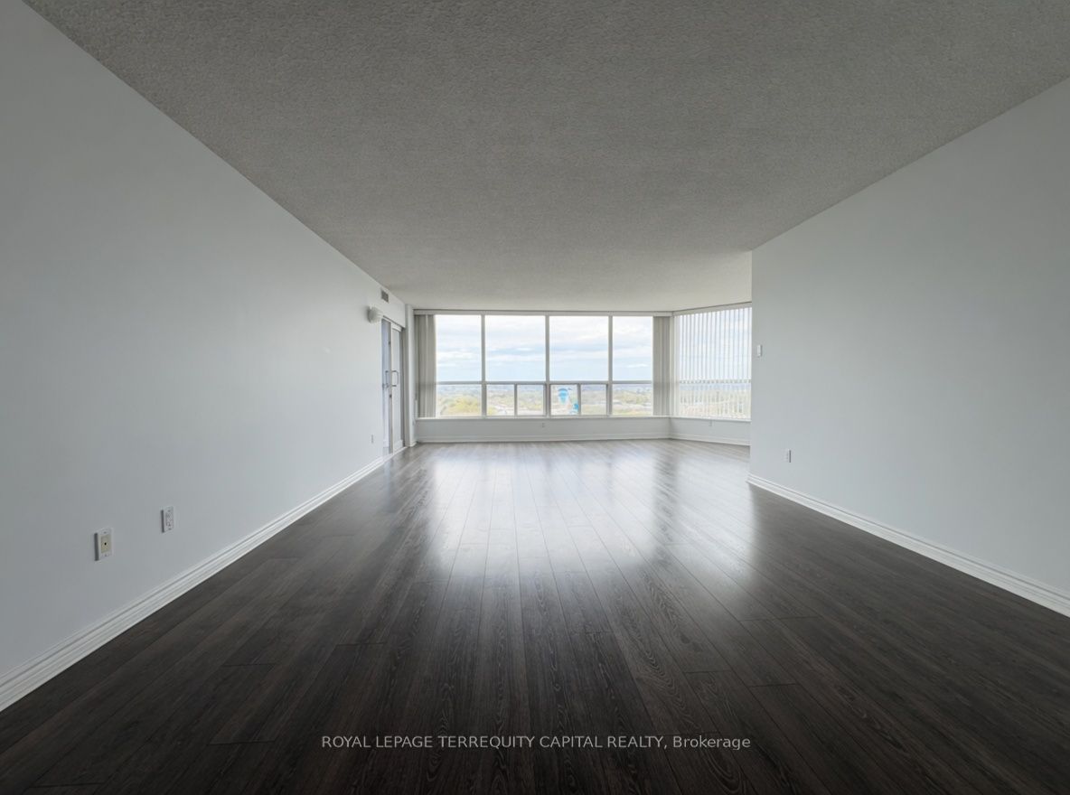 7300 Yonge Street 1407 Property Photo 3