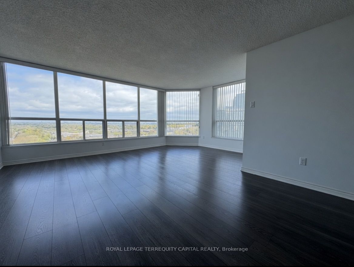 7300 Yonge Street 1407 Property Photo 4